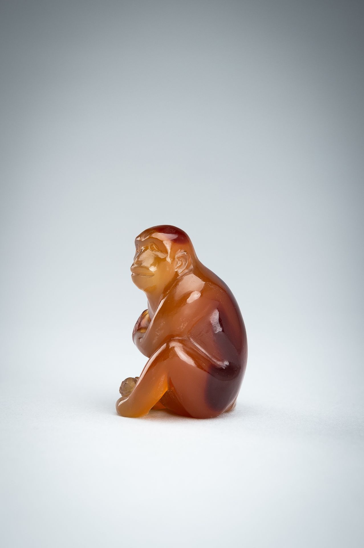 AN AGATE CARVING OF A MONKEY WITH PEACH, c. 1920s - Image 7 of 13