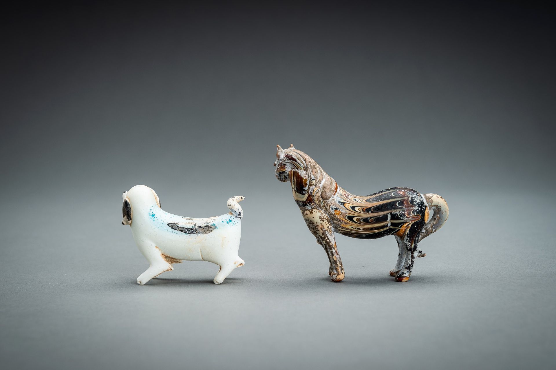 A RARE GROUP OF FIVE 'ZODIAC' GLASS FIGURES, QING DYNASTY OR EARLIER - Image 14 of 19