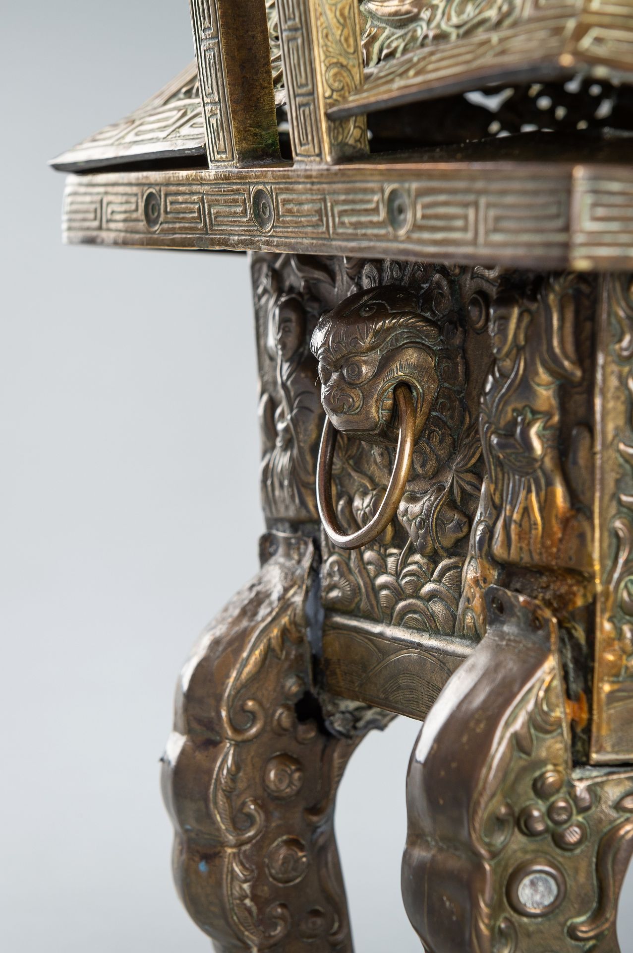 A GILT COPPER REPOUSSE CENSER AND RETICULATED COVER, FANGDING, QING DYNASTY - Image 11 of 20