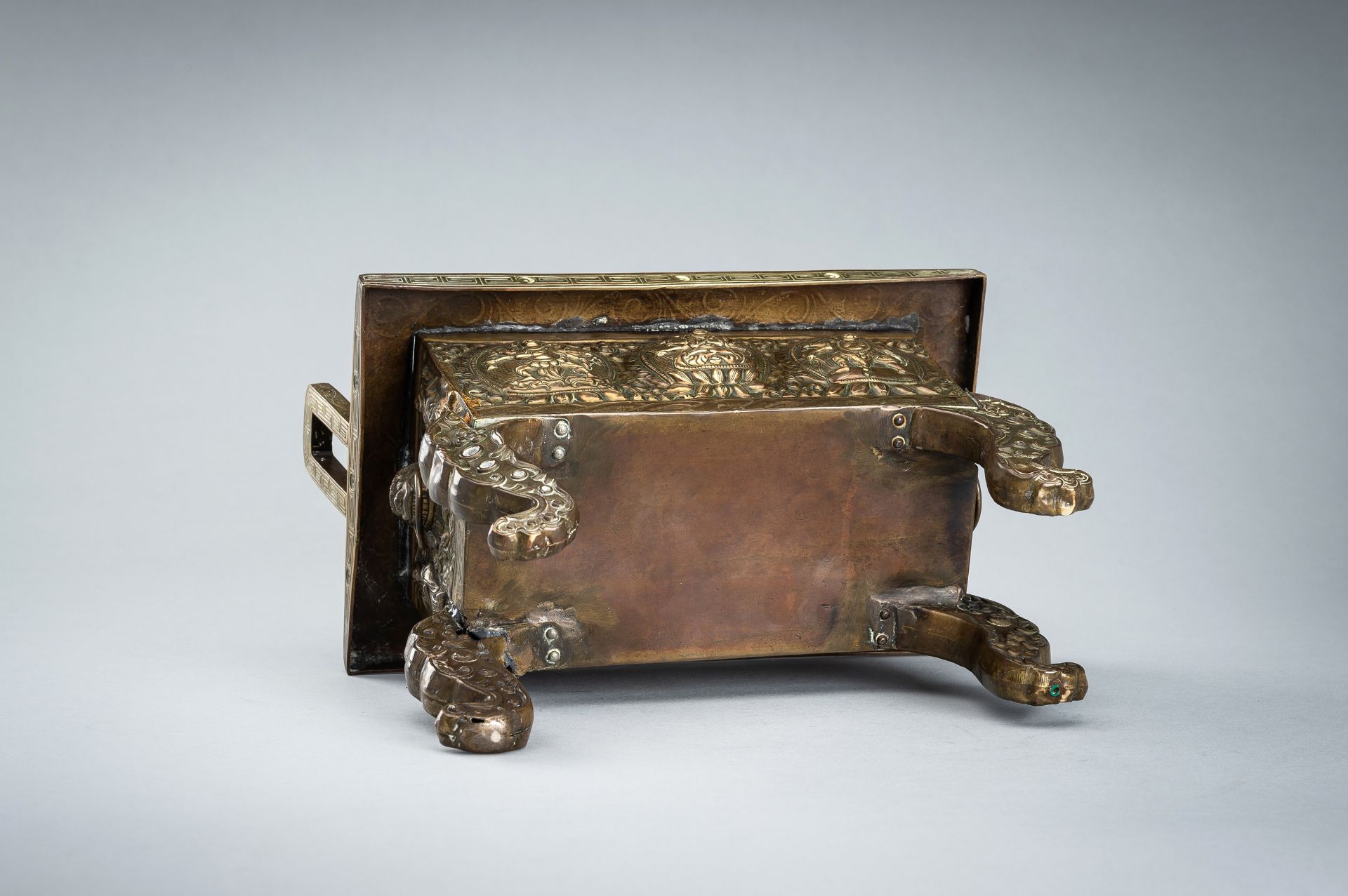 A GILT COPPER REPOUSSE CENSER AND RETICULATED COVER, FANGDING, QING DYNASTY - Image 20 of 20