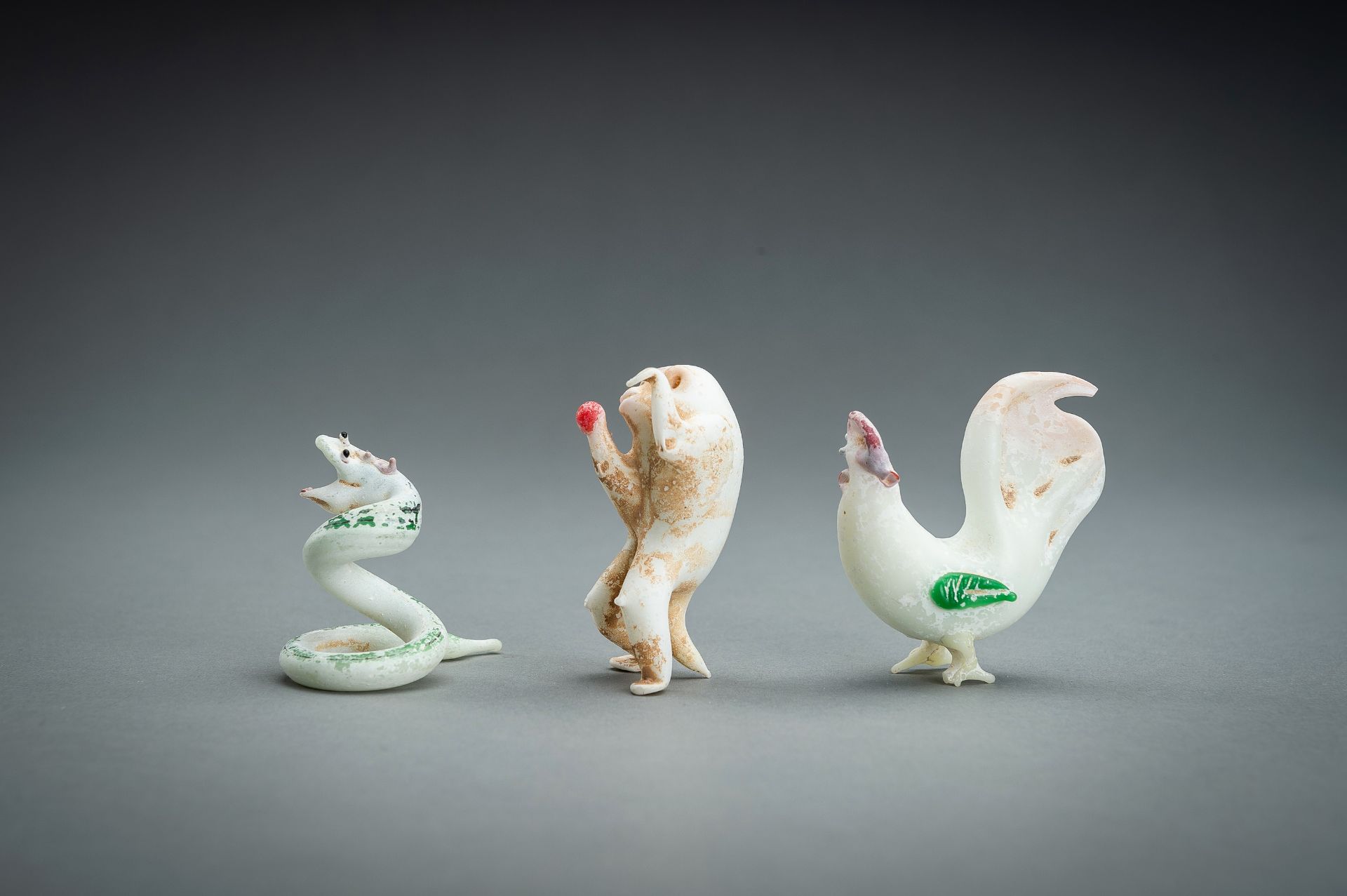 A RARE GROUP OF FIVE 'ZODIAC' GLASS FIGURES, QING DYNASTY OR EARLIER - Image 5 of 19