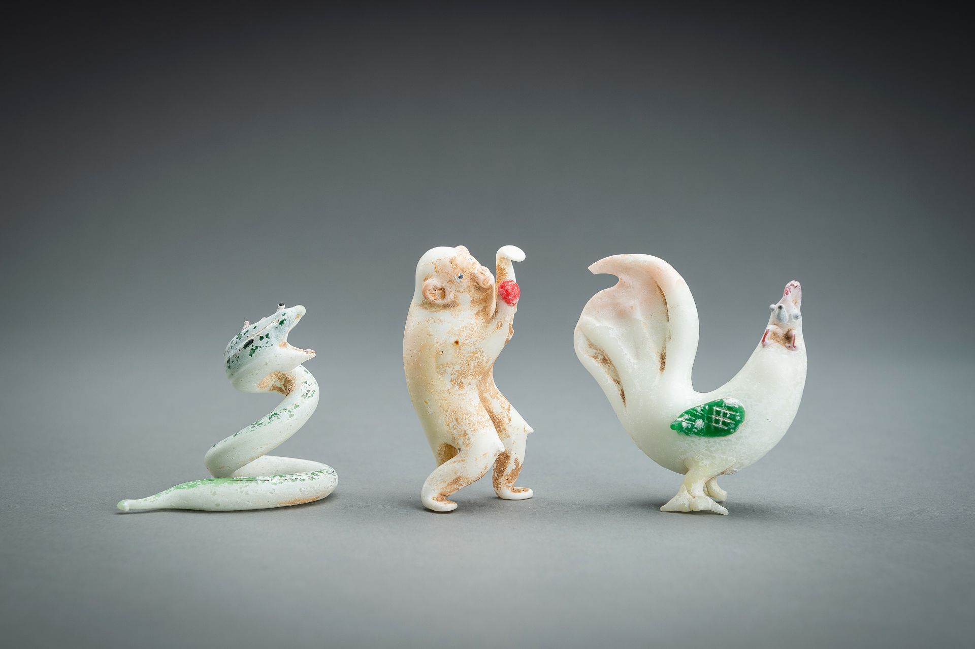 A RARE GROUP OF FIVE 'ZODIAC' GLASS FIGURES, QING DYNASTY OR EARLIER - Image 3 of 19