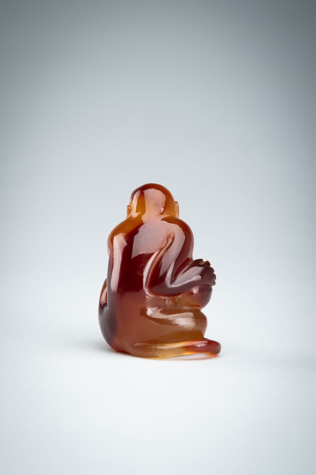 AN AGATE CARVING OF A MONKEY WITH PEACH, c. 1920s - Image 8 of 13