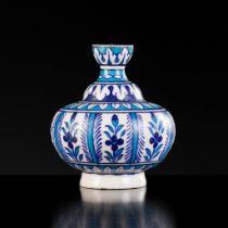 A JAIPUR BLUE POTTERY VASE, INDIA, RAJASTHAN, 19TH CENTURY