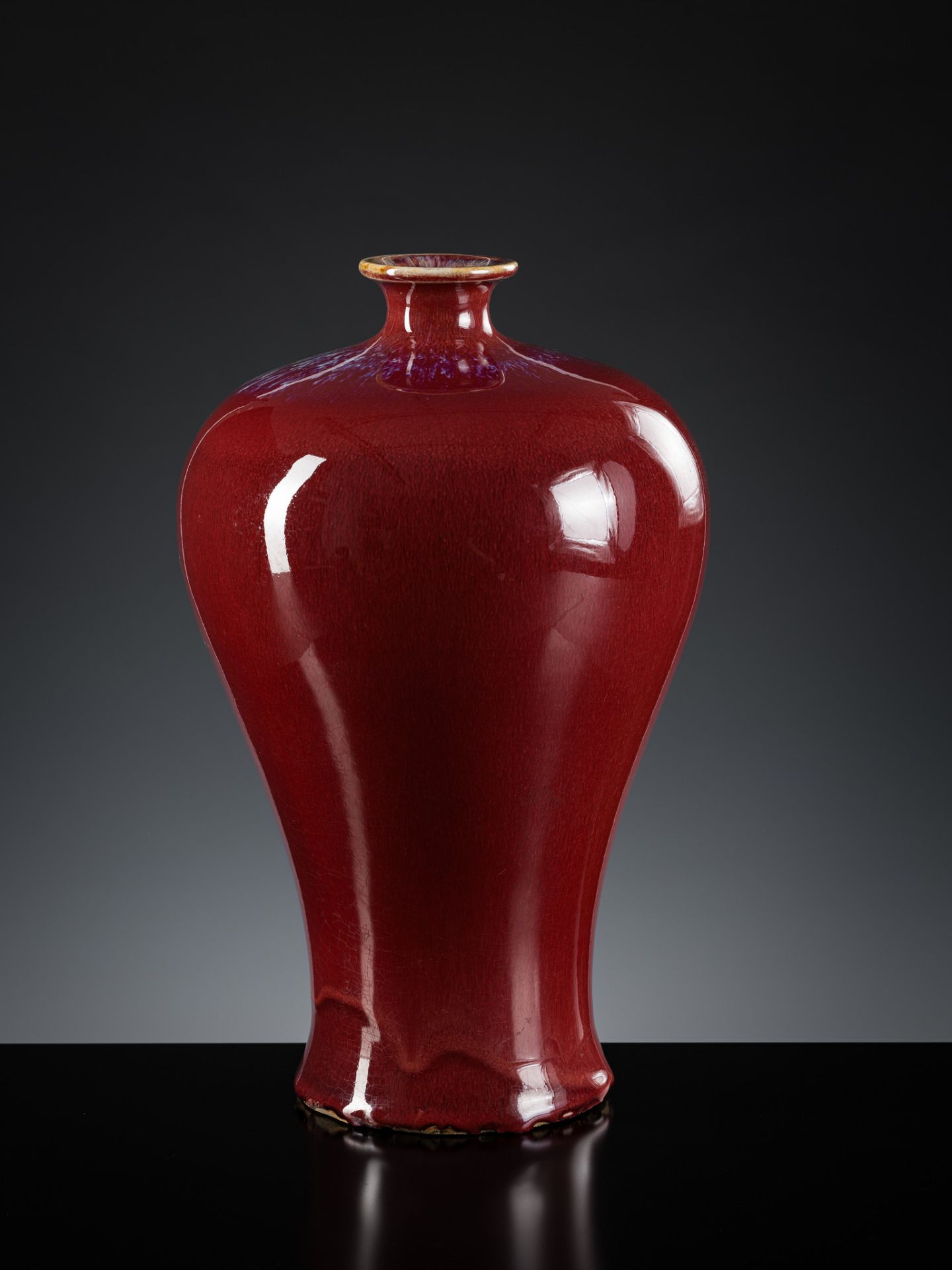A FLAMBE-GLAZED VASE, MEIPING, LATE QING DYNASTY TO REPUBLIC PERIOD - Image 6 of 8