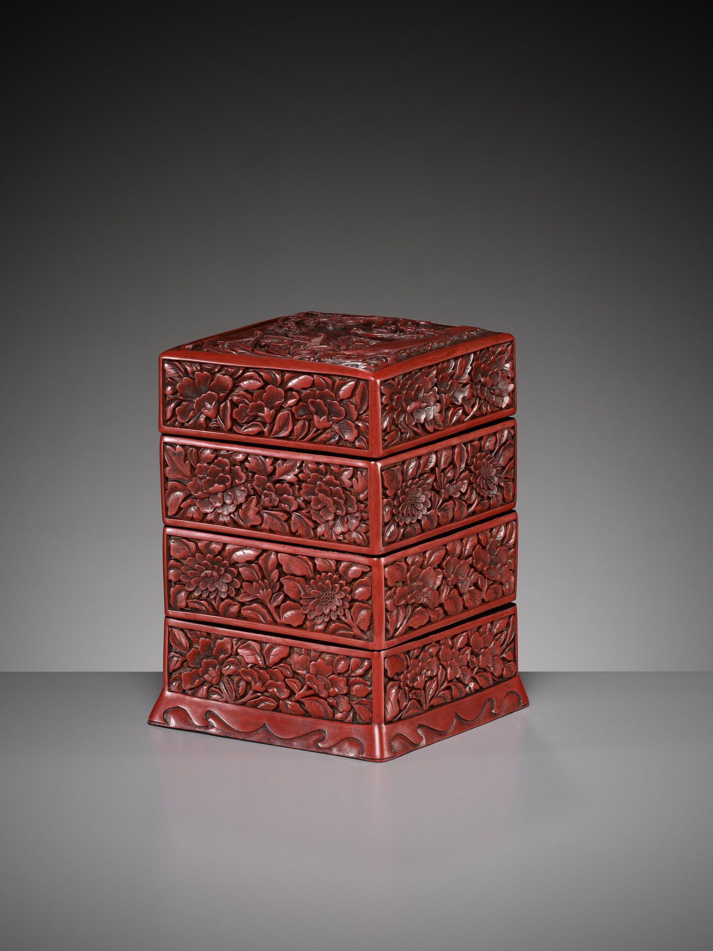 A CINNABAR LACQUER THREE-TIERED BOX AND COVER, LATE YUAN TO MID-MING DYNASTY - Image 11 of 17