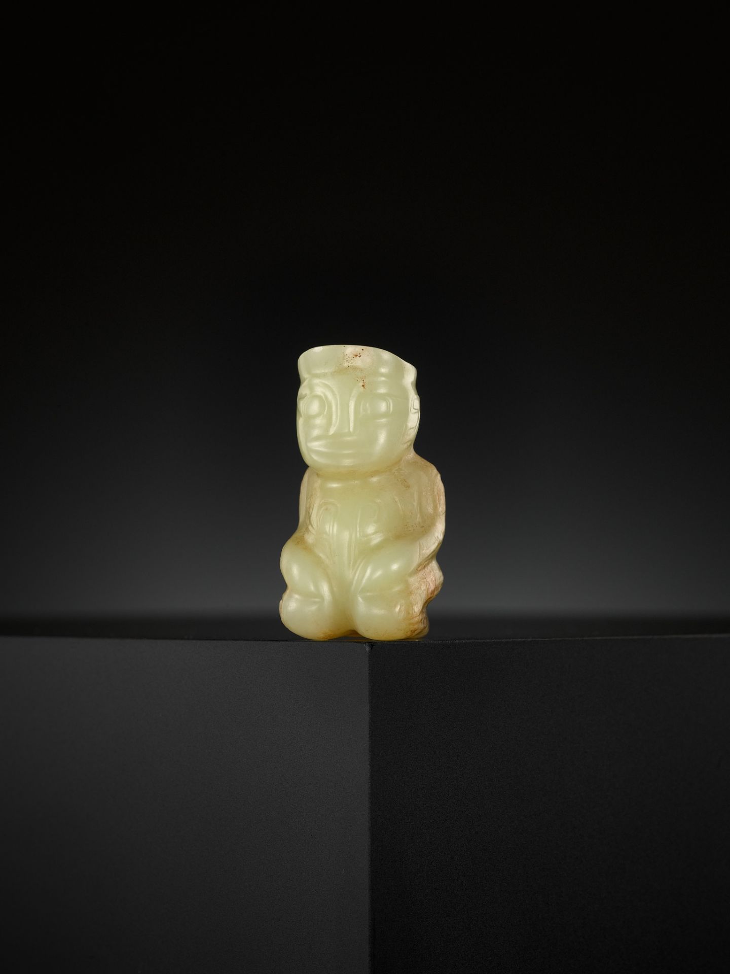 AN EXTREMELY RARE YELLOW JADE 'KNEELING FIGURE', SHANG DYNASTY - Image 15 of 17