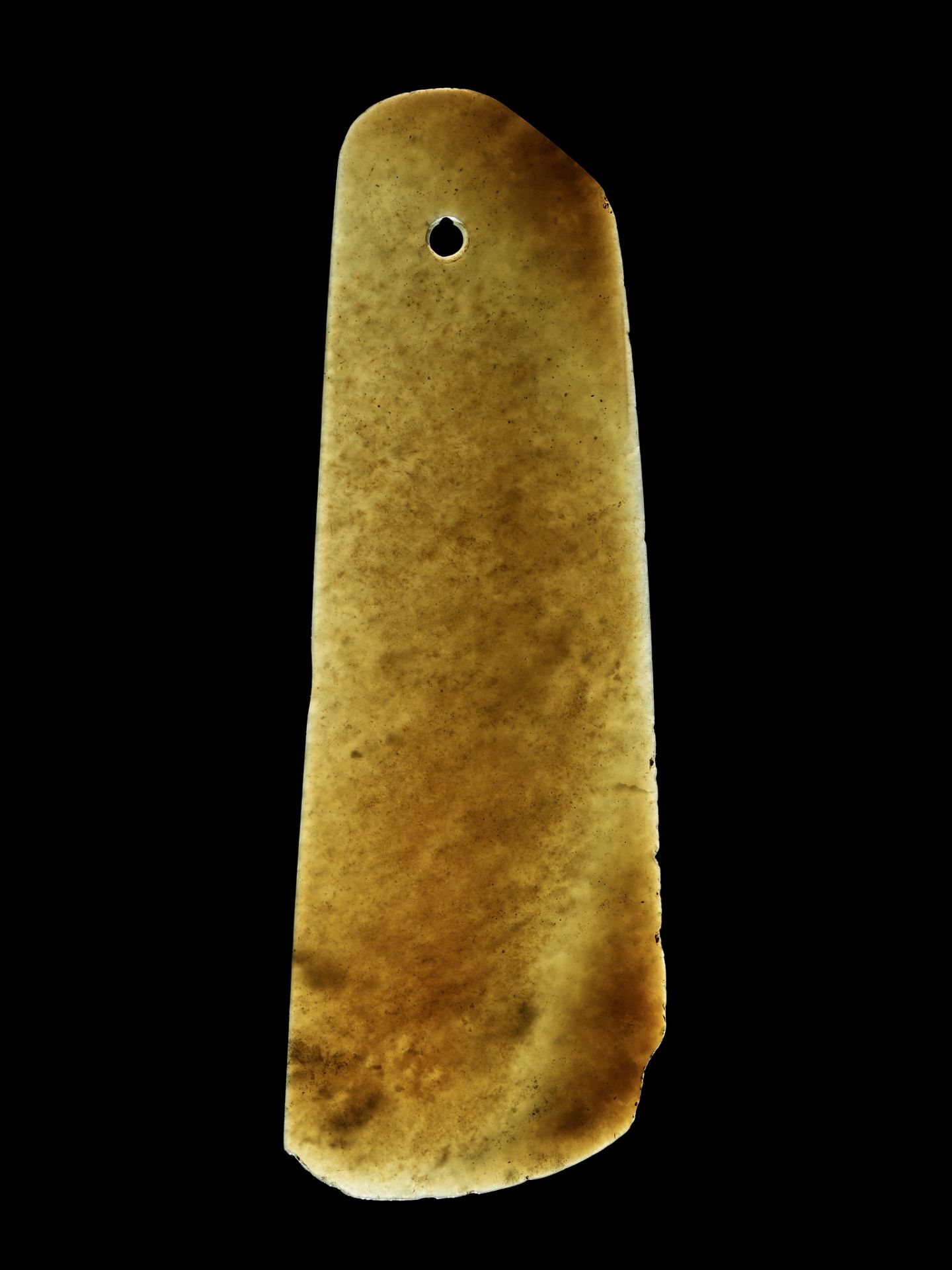 AN ARCHAIC CEREMONIAL JADE BLADE, YUE, NEOLITHIC PERIOD TO SHANG DYNASTY - Image 2 of 16