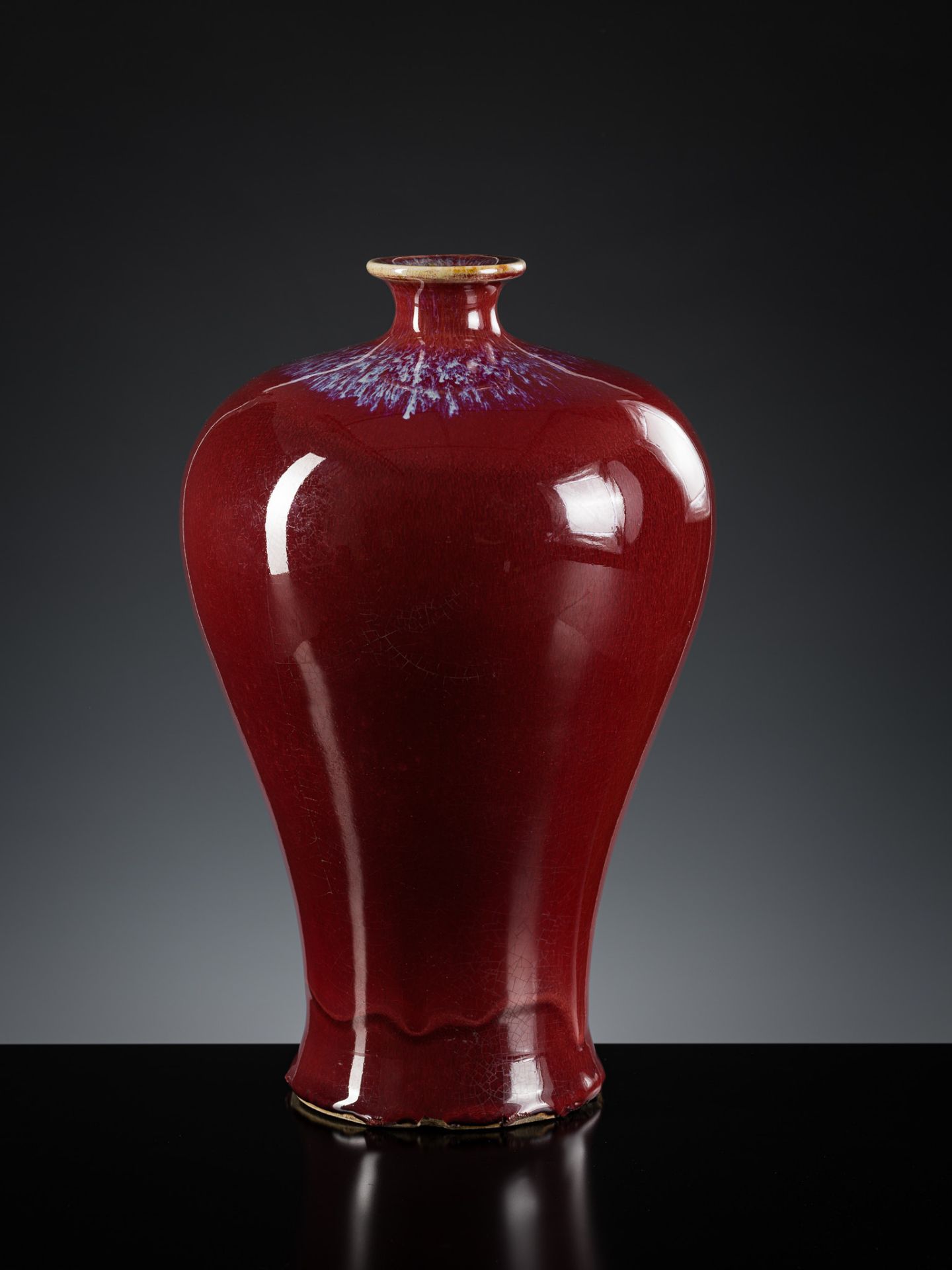 A FLAMBE-GLAZED VASE, MEIPING, LATE QING DYNASTY TO REPUBLIC PERIOD - Image 7 of 8