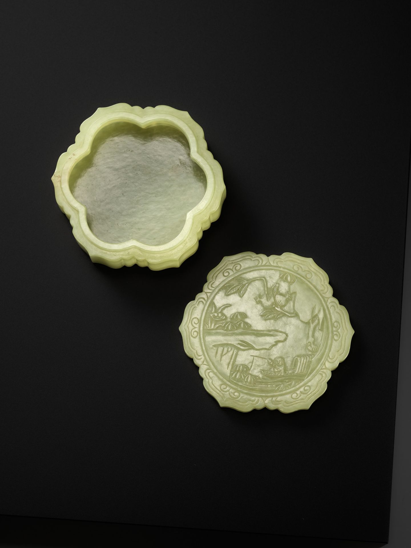 A YELLOW JADE RUYI-LOBED BOX AND COVER, QIANLONG PERIOD - Image 9 of 11