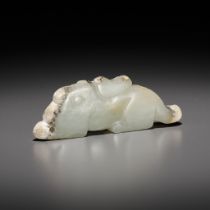 A JADE 'RABBIT' PENDANT, LATE SHANG TO EARLY WESTERN ZHOU DYNASTY