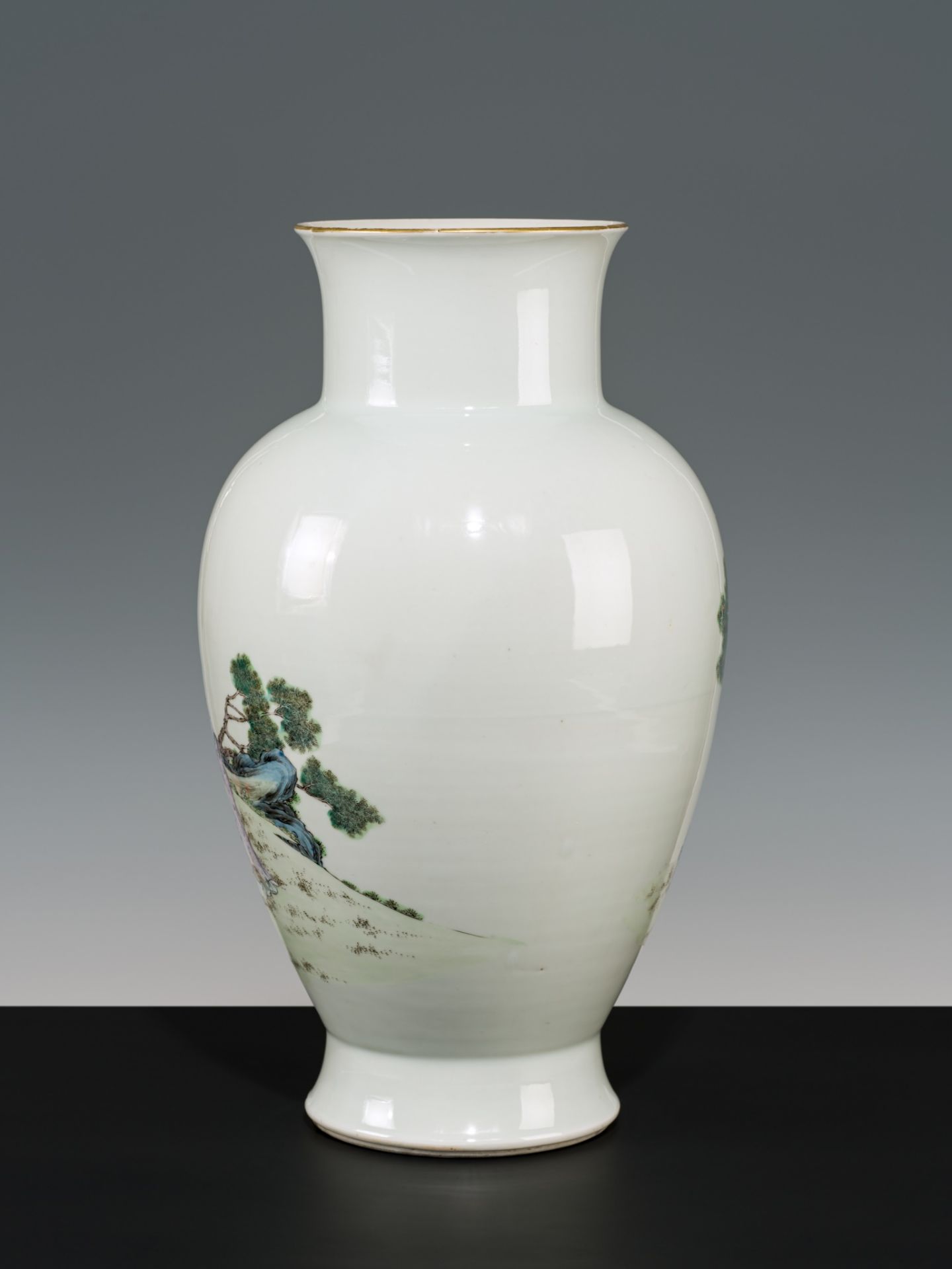 A FAMILLE ROSE 'SCHOLARS' VASE, SHENDETANG ZHI MARK, REPUBLIC PERIOD - Bild 9 aus 12