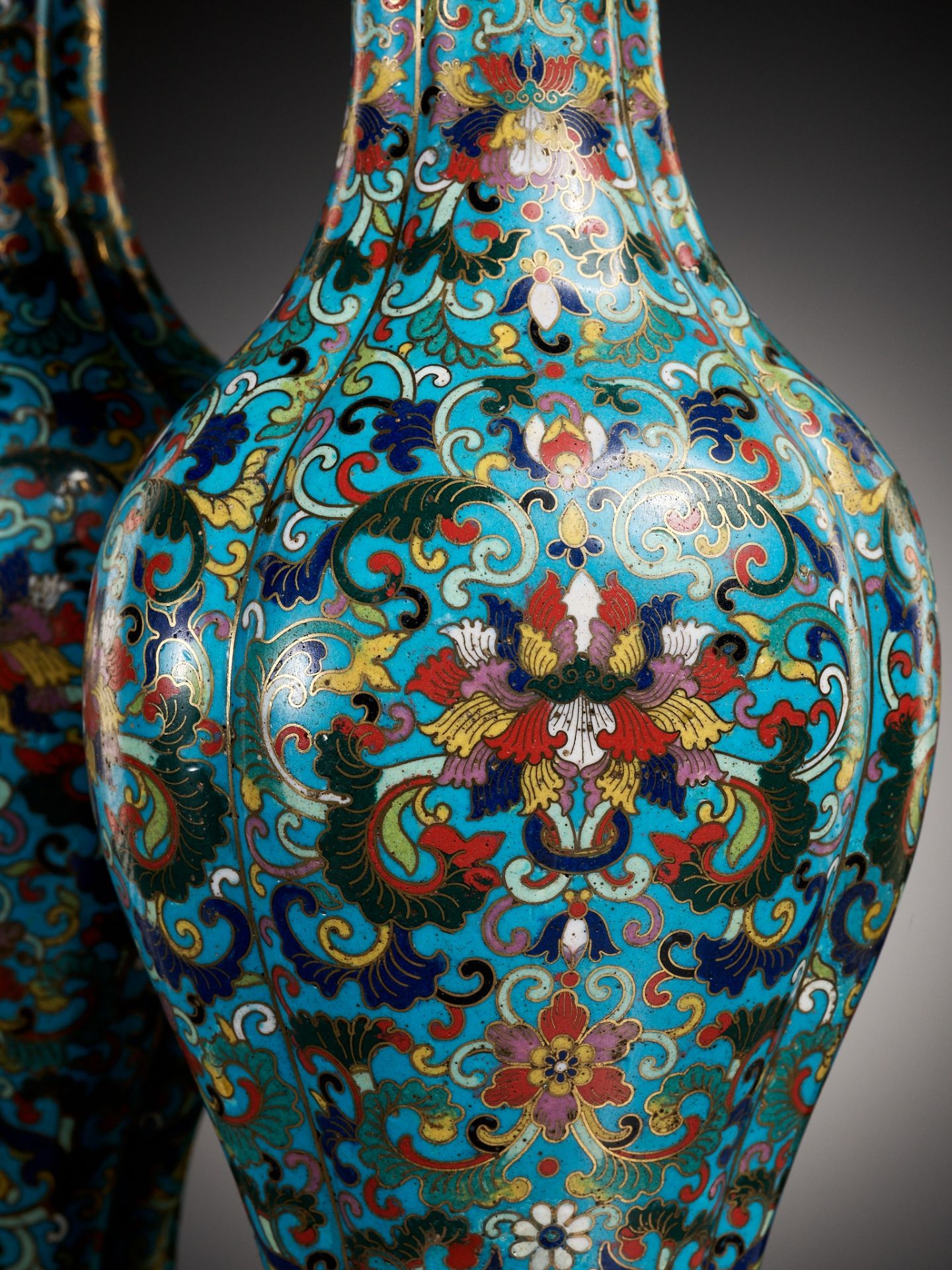 AN IMPERIAL PAIR OF QUADRILOBED CLOISONNÉ ENAMEL ‘LOTUS’ VASES, QIANLONG MARK AND OF THE PERIOD - Image 2 of 17