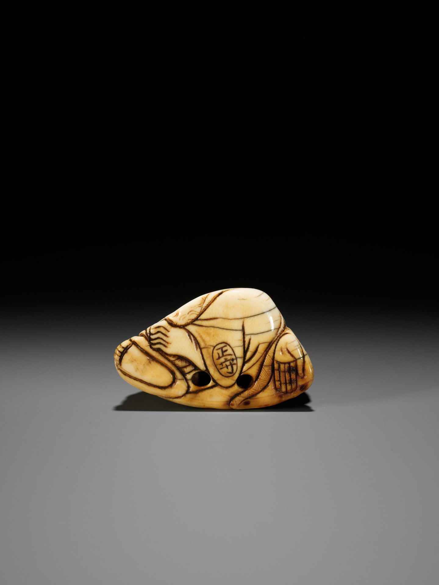 MASAMORI: A LARGE KYOTO SCHOOL IVORY NETSUKE OF GAMA SENNIN - Bild 10 aus 11