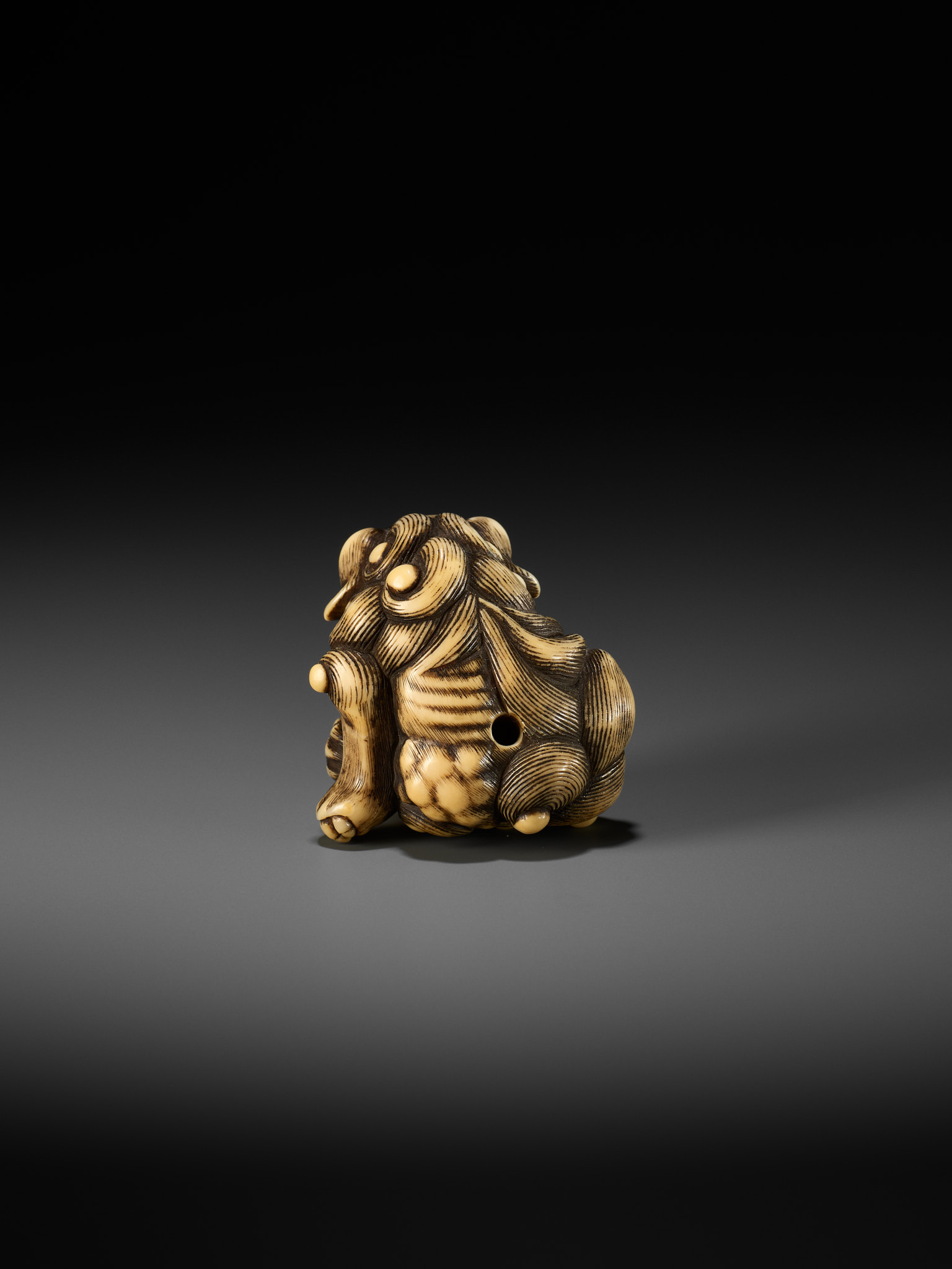 GYOKUZAN: AN IVORY NETSUKE OF A SHISHI - Image 2 of 13