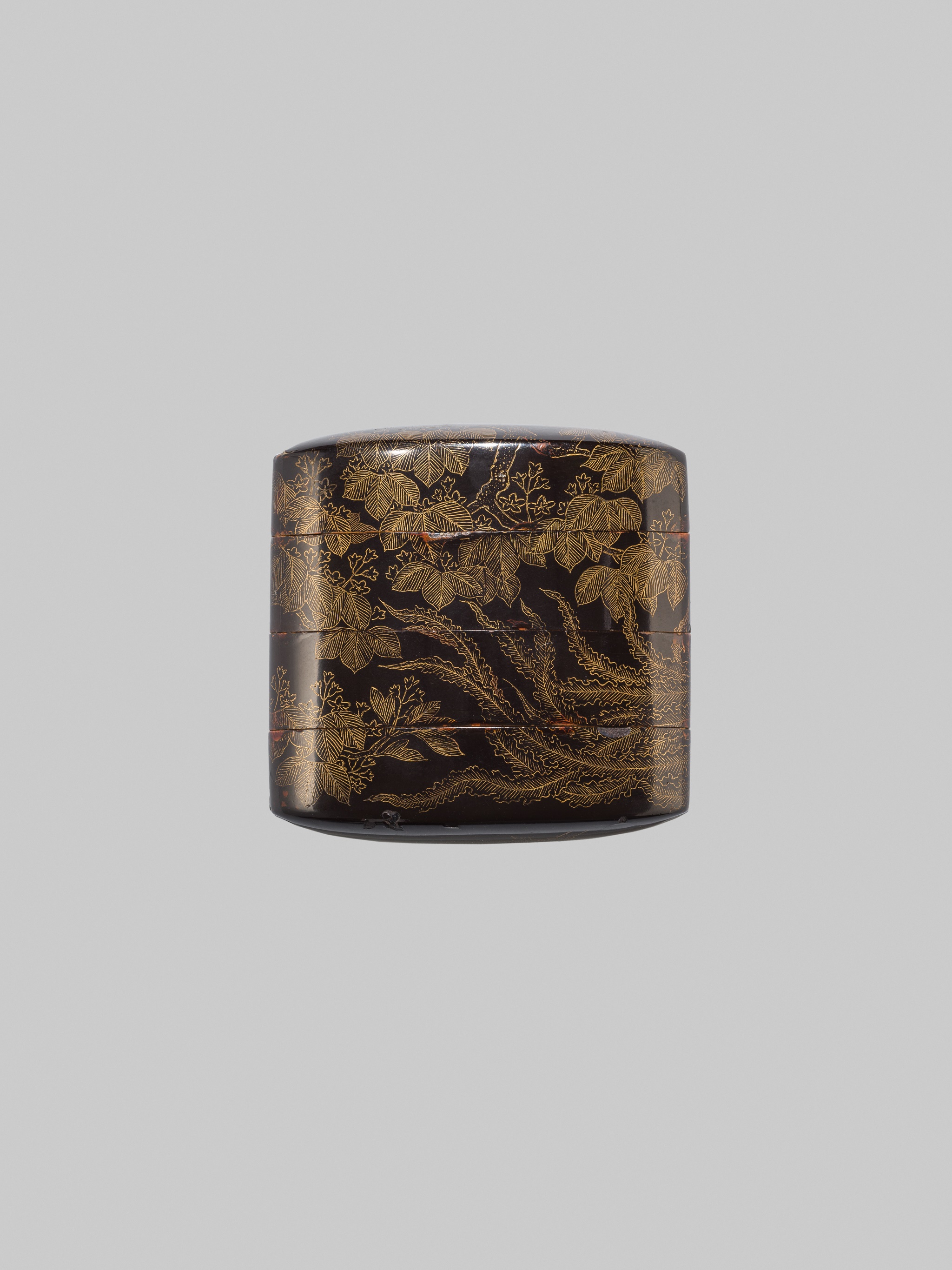 A BLACK LACQUER THREE-CASE INRO WITH A HO-O BIRD ON A KIRI TREE - Image 2 of 8