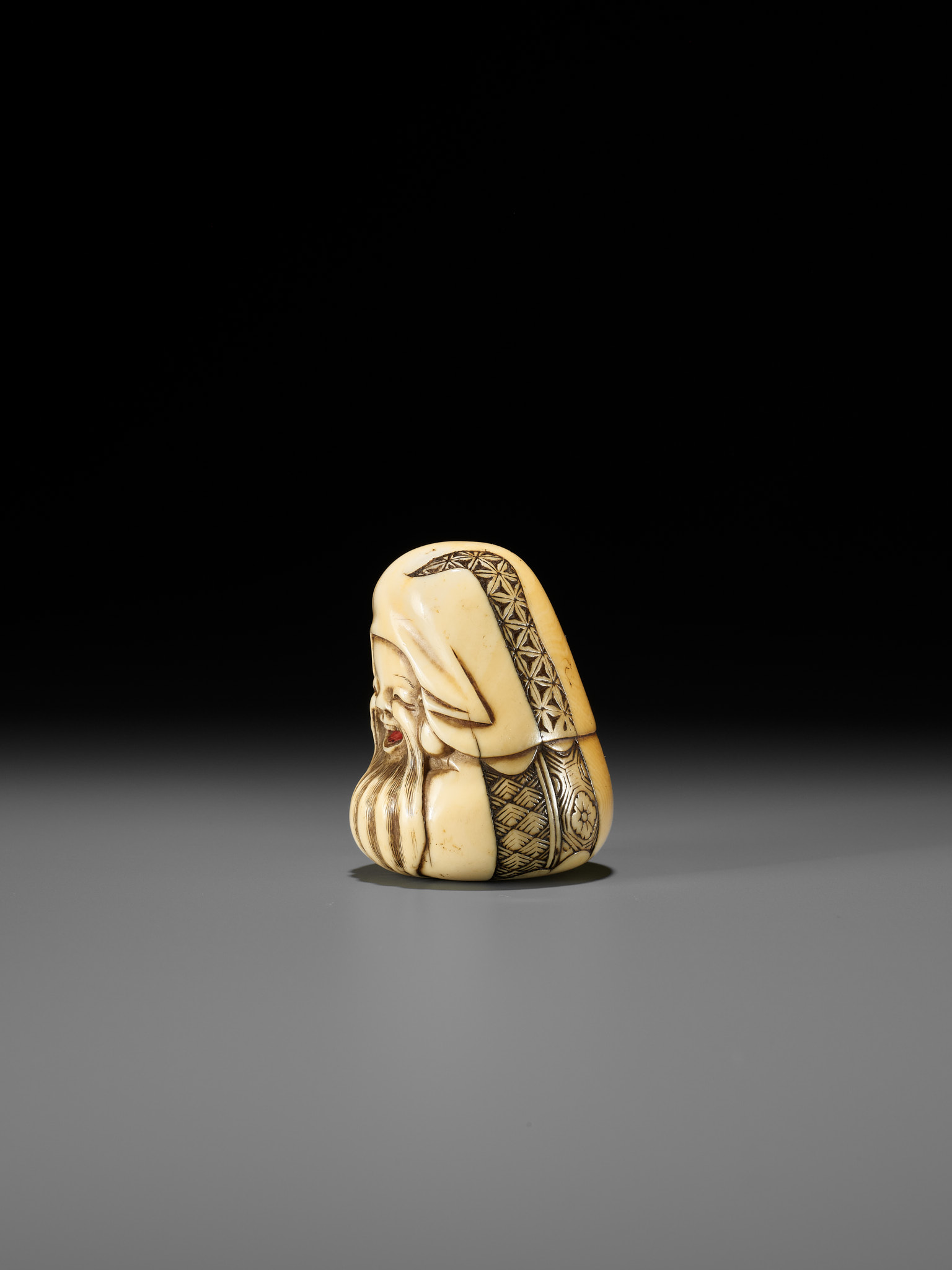 A FINE IVORY NETSUKE OF A JUROJIN DOLL, ATTRIBUTED TO HIDEMASA - Image 2 of 11