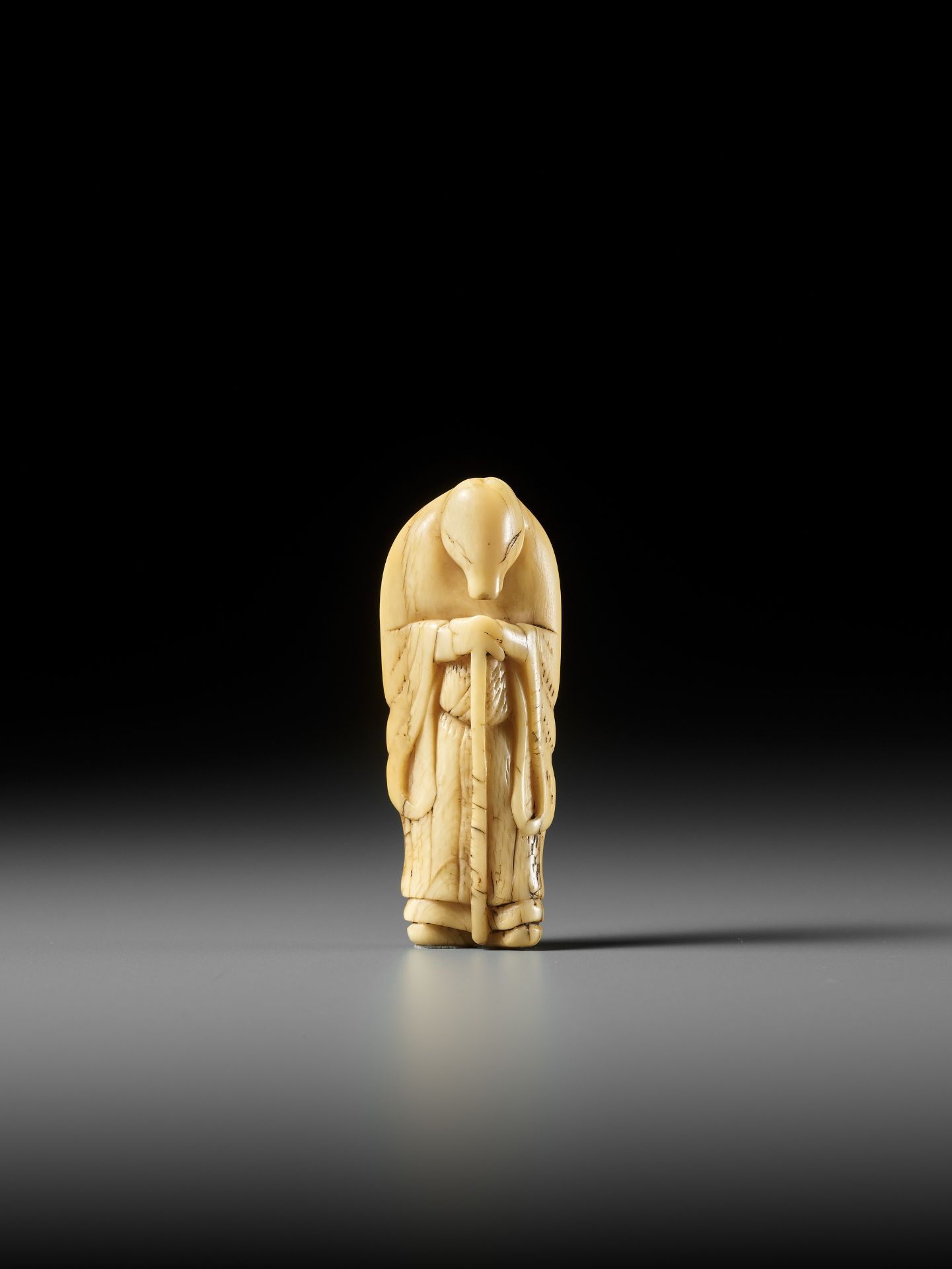 A FINE IVORY NETSUKE OF A FOX PRIEST (HAKUZOSU) - Image 2 of 9