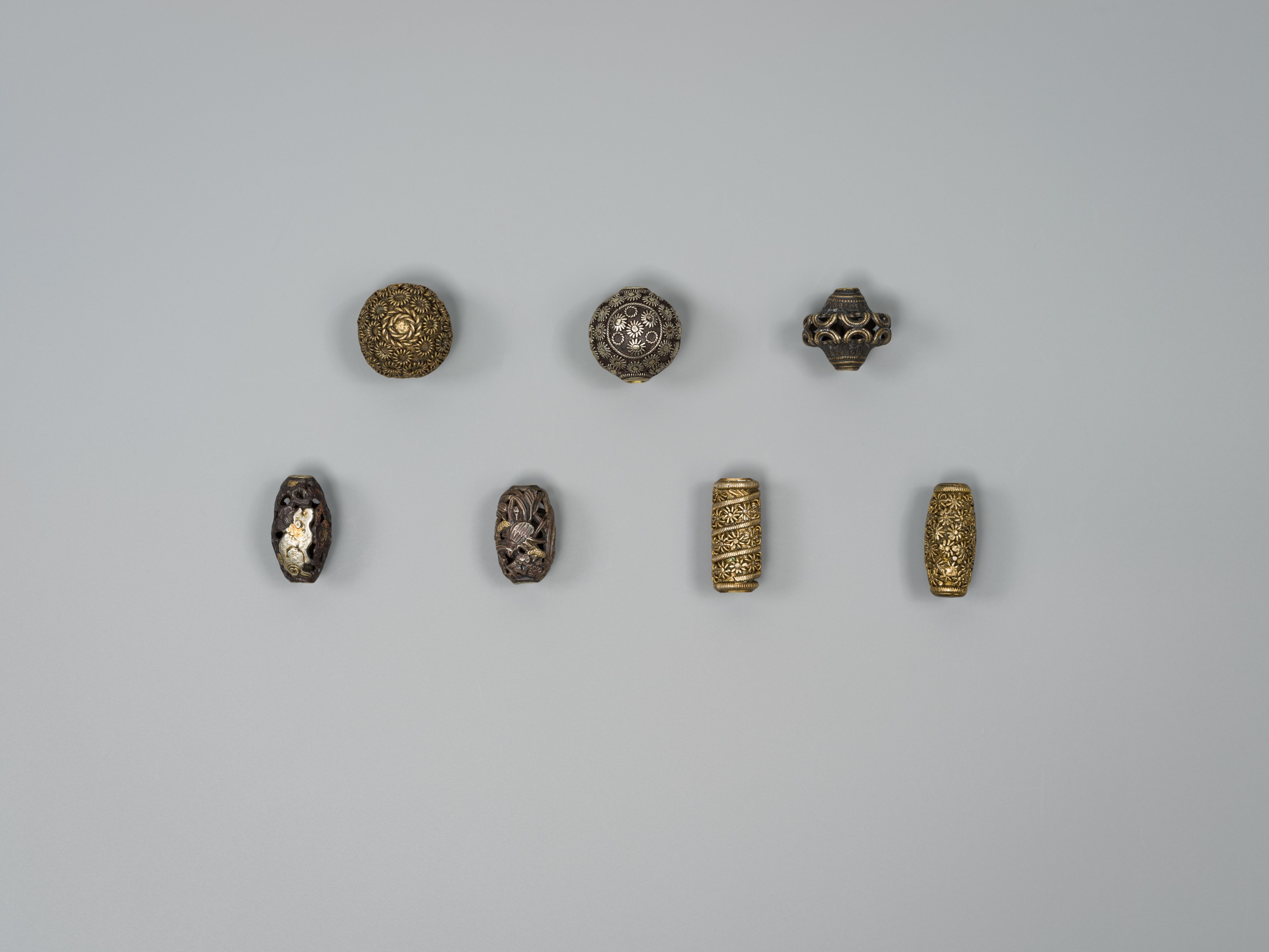 A GROUP OF SEVEN MIXED METAL OJIME - Image 3 of 3