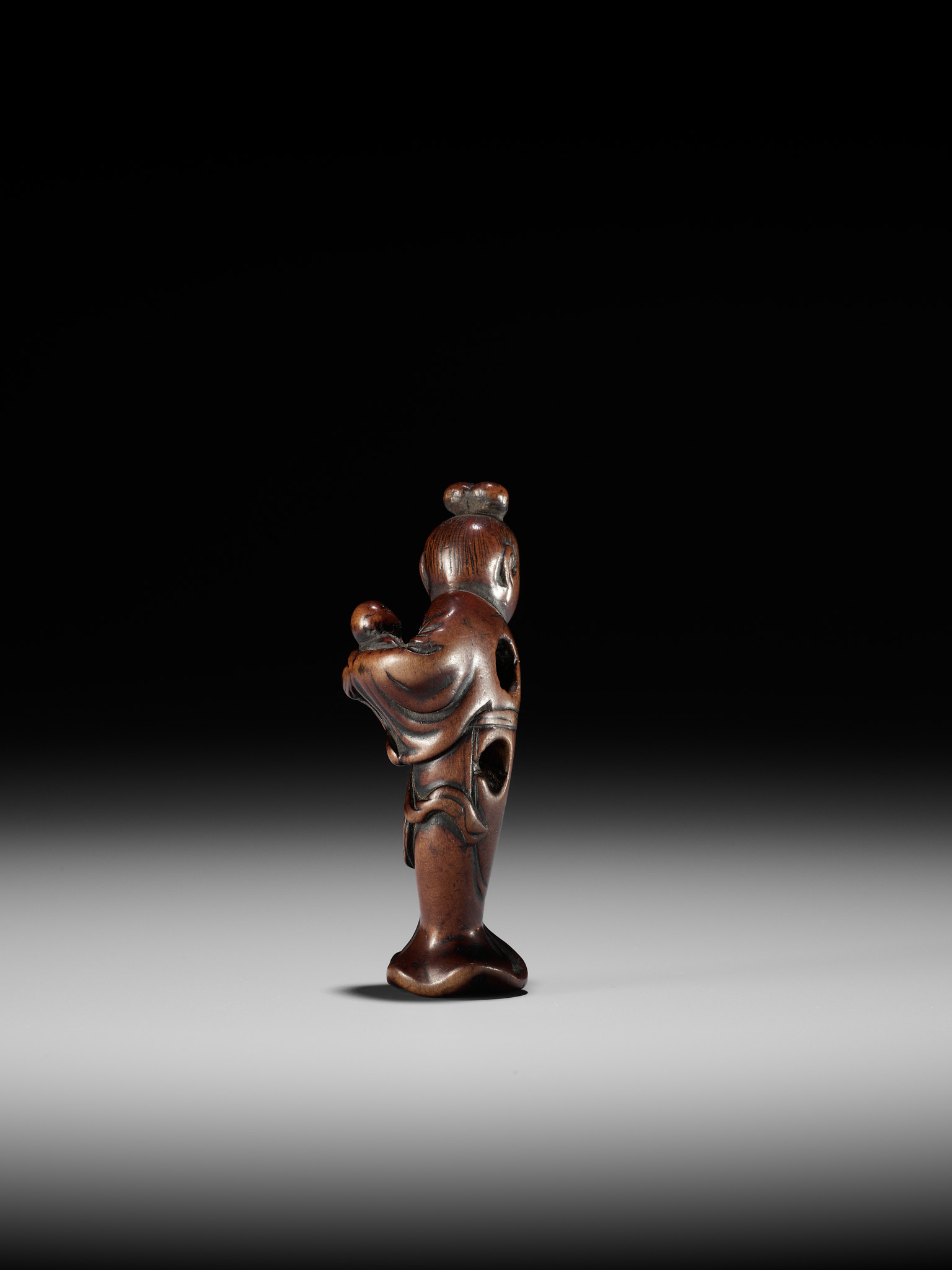 A WOOD NETSUKE OF KAKKYO'S WIFE AND CHILD - Image 9 of 12