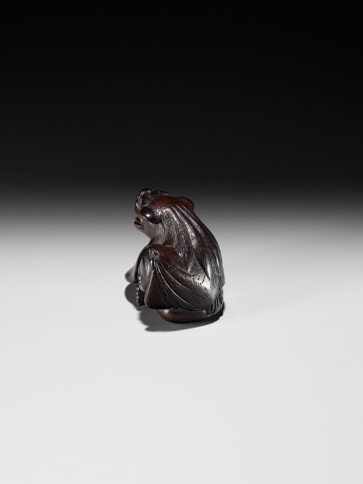 MIWA: A FINE WOOD NETSUKE OF A BOY AT SHISHIMAI - Bild 4 aus 13