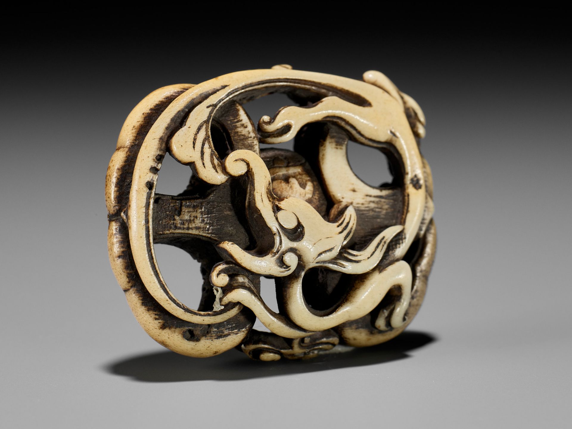 A FINE ANTLER NETSUKE OF A RAIN DRAGON ON A KONGO (VAJRA) - Image 3 of 12