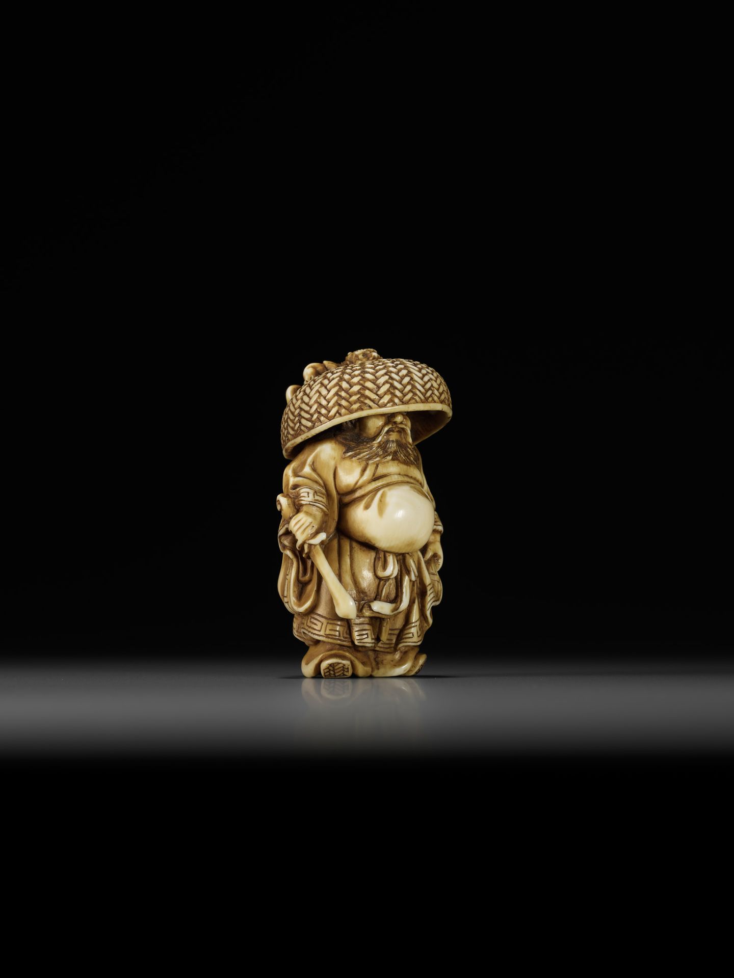 MITSUTOSHI: AN AMUSING IVORY NETSUKE OF SHOKI AND ONI - Bild 8 aus 12