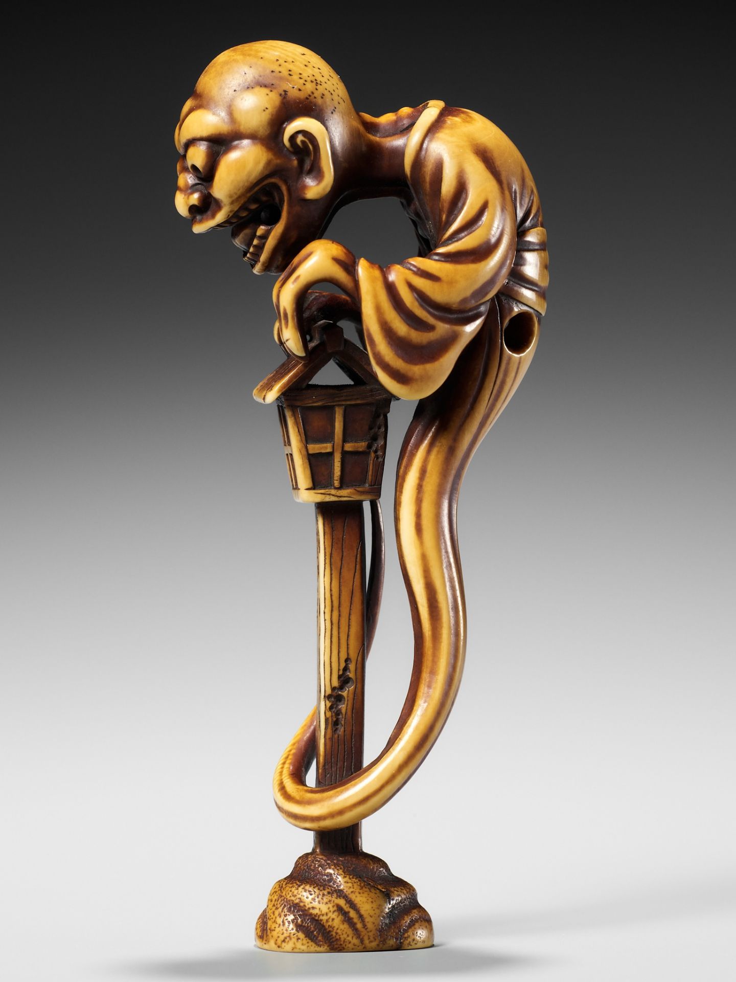 HIDEMASA: A SUPERB AND LARGE IVORY NETSUKE OF THE BAKEMONO MIKOSHI NYUDO - Bild 8 aus 26