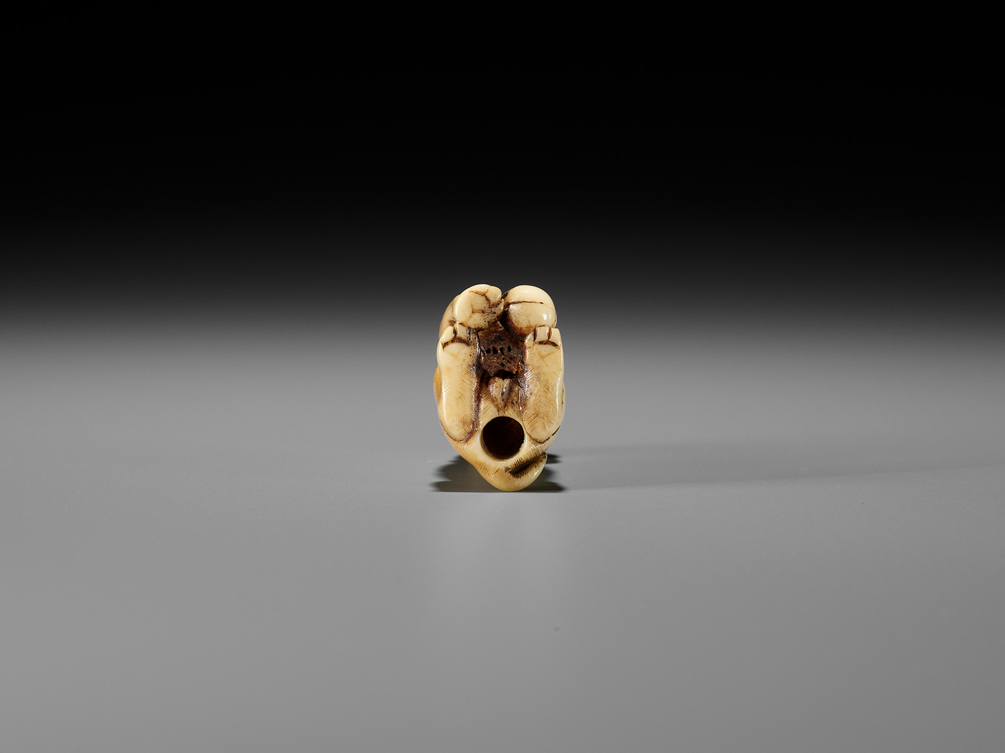 A KYOTO SCHOOL ANTLER NETSUKE OF A DOG - Image 13 of 13