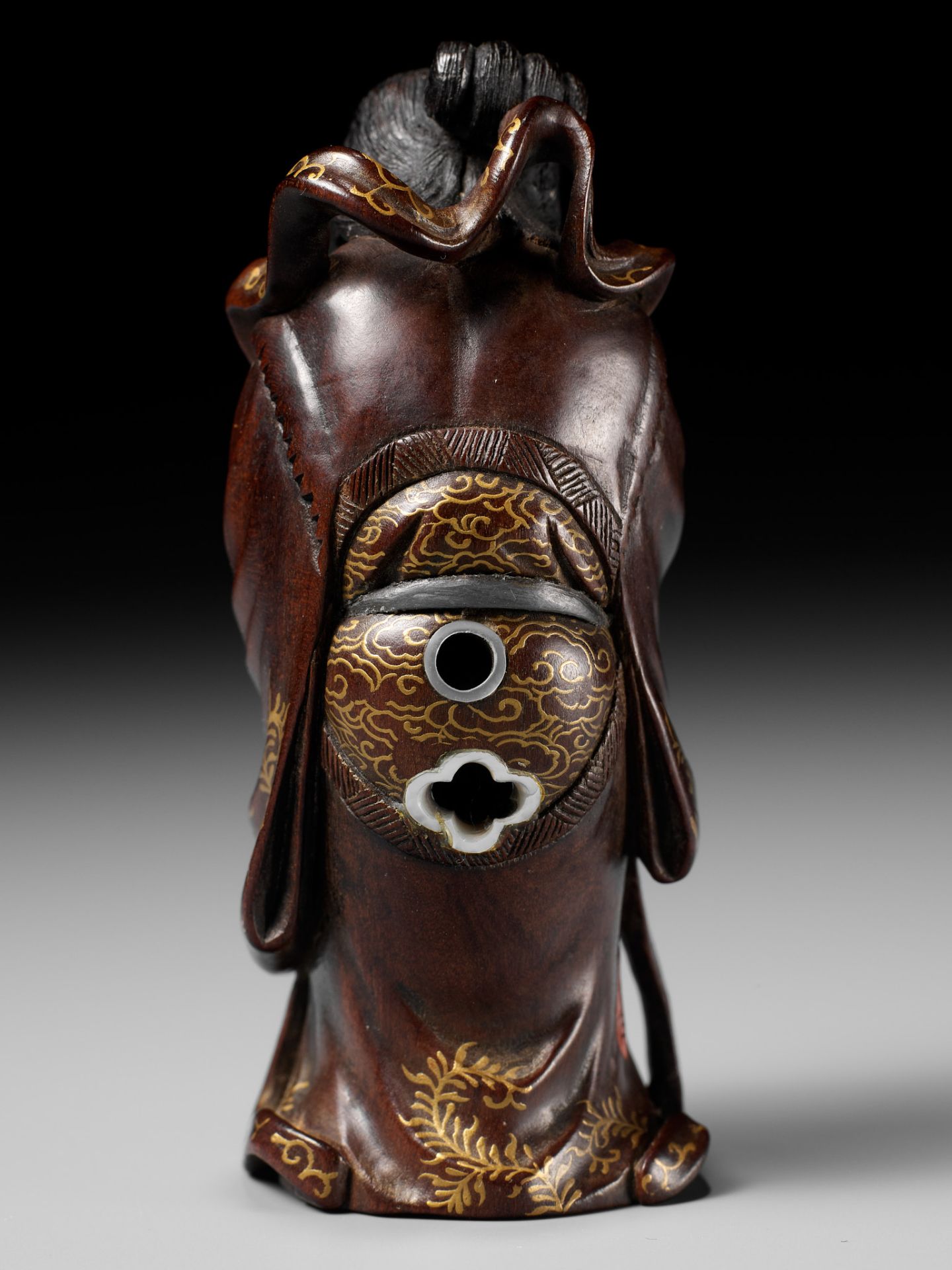 KYOKUSEI: A SUPERB AND LARGE LACQUERED AND INLAID WOOD NETSUKE OF BENTEN - Bild 3 aus 15