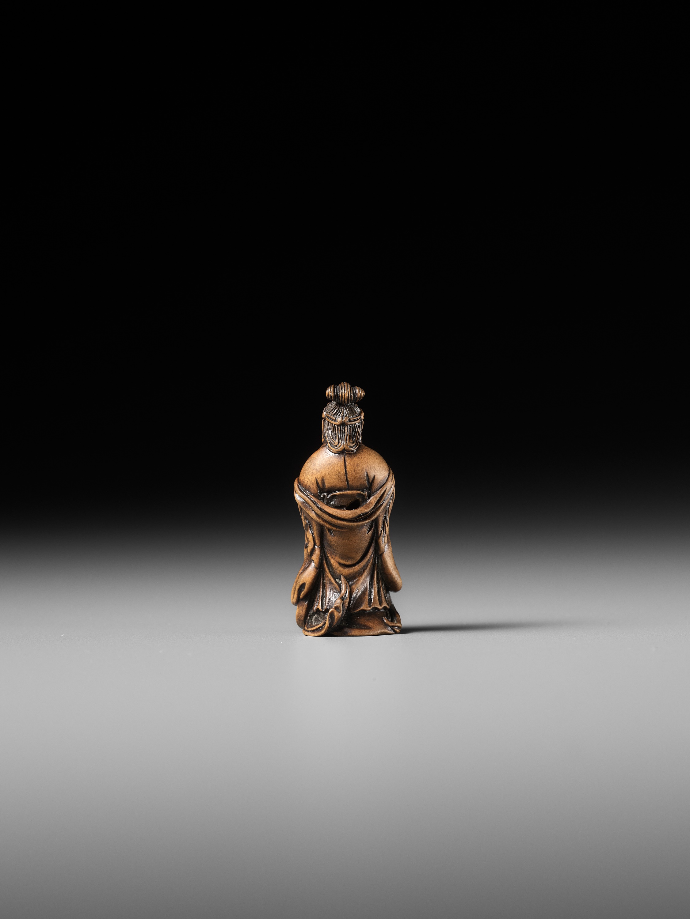 SETTEI: A VERY FINE MINIATURE WOOD NETSUKE OF BENTEN HOLDING A BIWA - Image 10 of 14