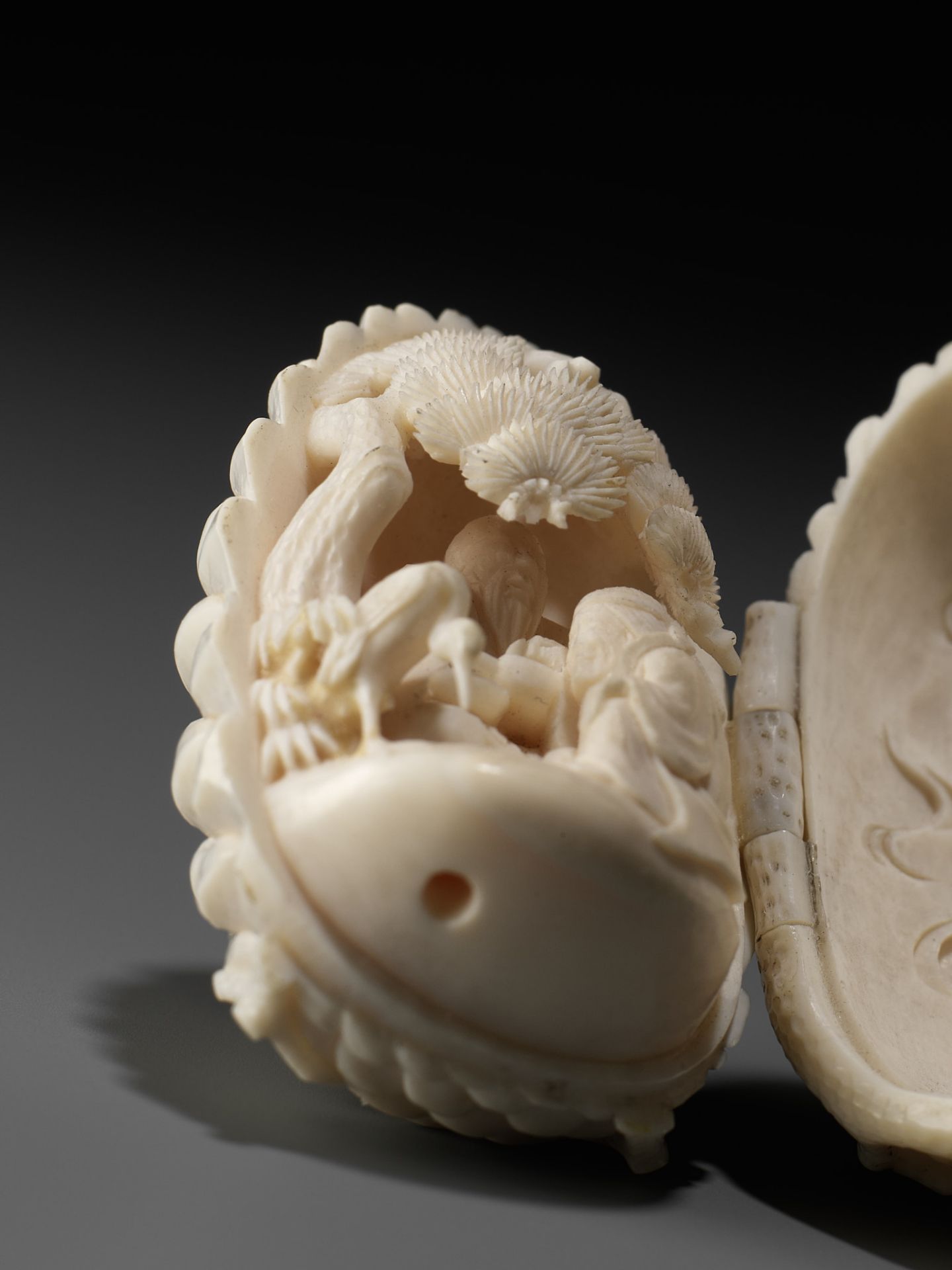 KAIGYOKU MASATSUGU: A FINE IVORY NETSUKE OF JO AND UBA INSIDE A PINECONE - Image 7 of 10