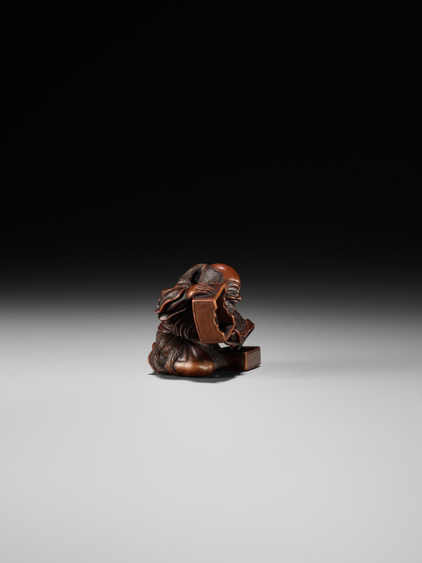 MASANAO: A RARE WOOD NETSUKE DEPICTING THE TRANSFORMATION OF URASHIMA TARO - Bild 8 aus 12