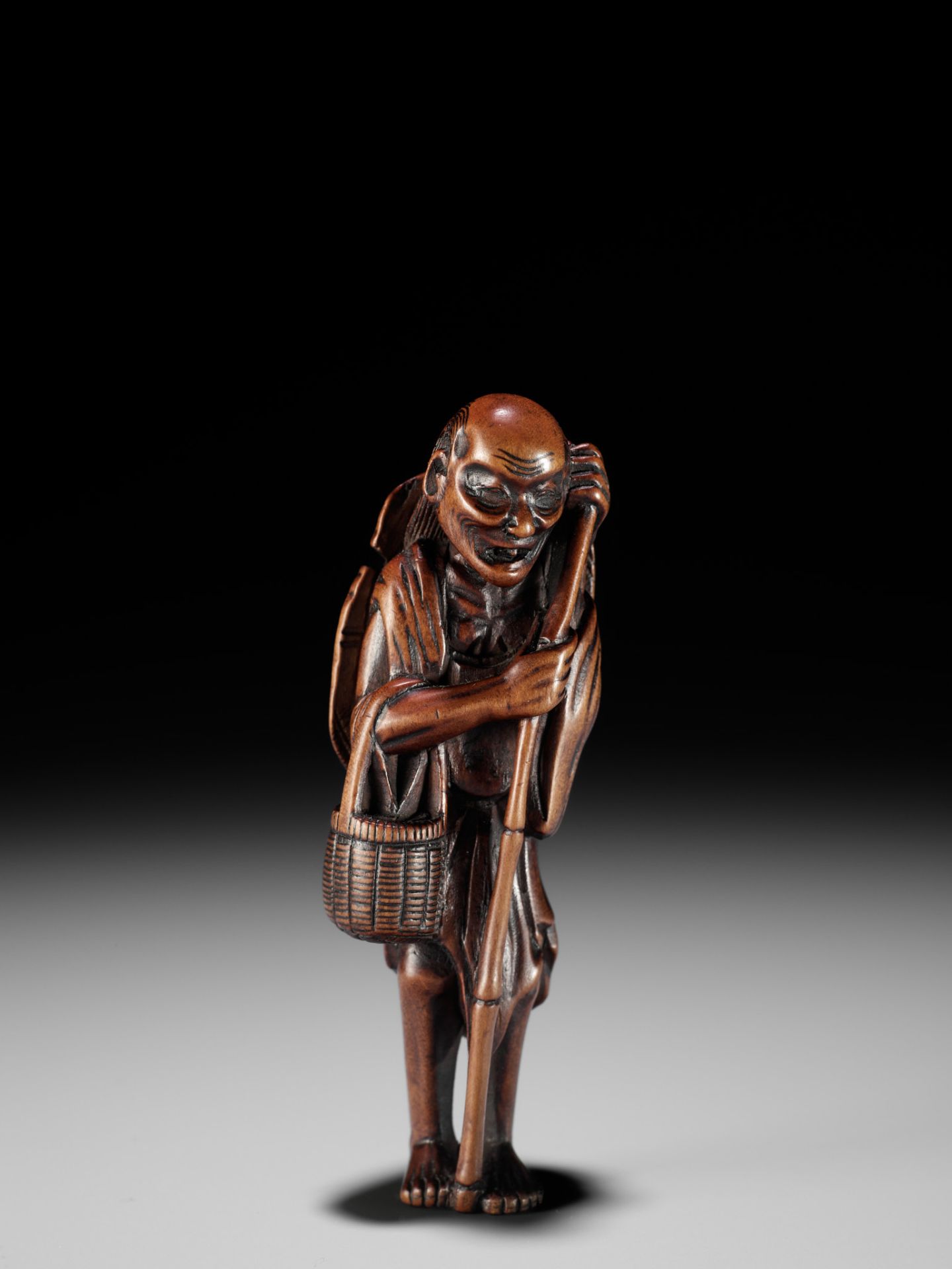 A LARGE AND RARE WOOD NETSUKE OF ONO NO KOMACHI - Image 9 of 10