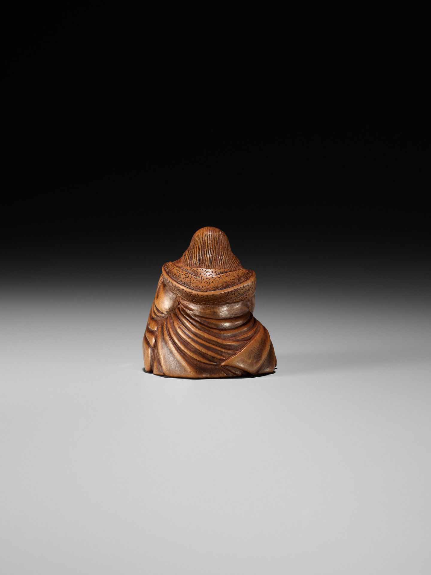 JOBUN: A VERY RARE WOOD NETSUKE OF OKAME WITH A SAKE SAUCER - Image 9 of 14