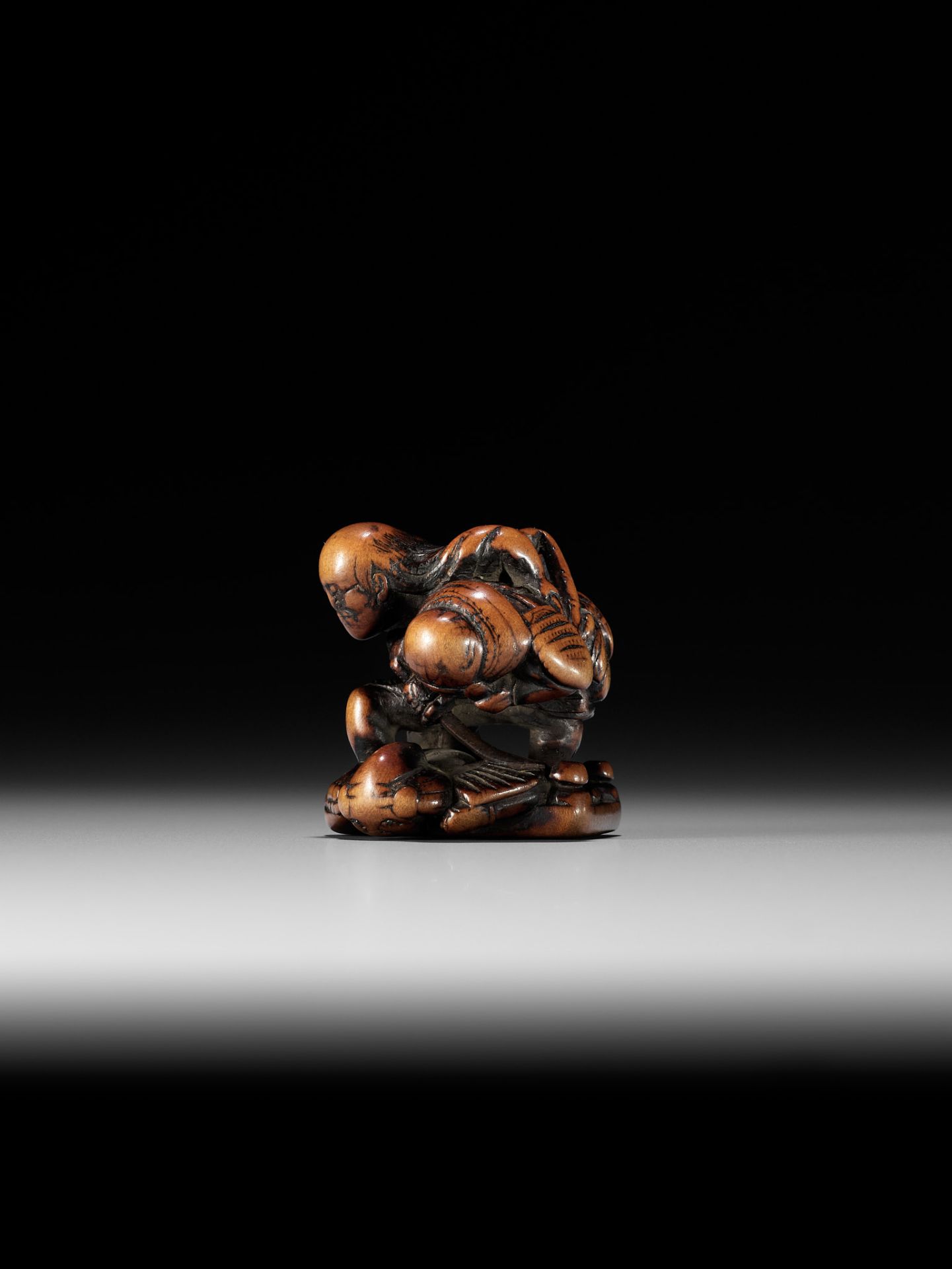 NAGAMITSU: A RARE WOOD NETSUKE OF GOBAN TADANOBU - Bild 9 aus 15