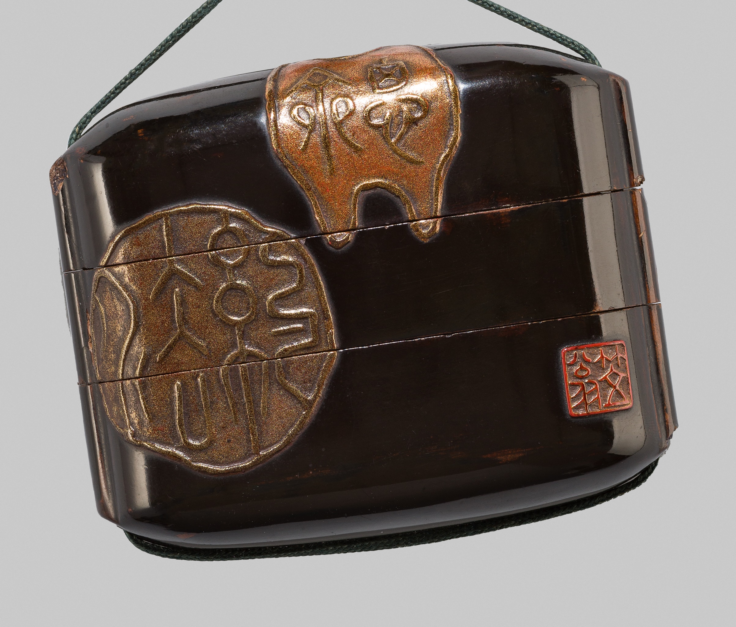 RITSUO: A BLACK LACQUER TWO-CASE INRO WITH SEALS - Image 2 of 8