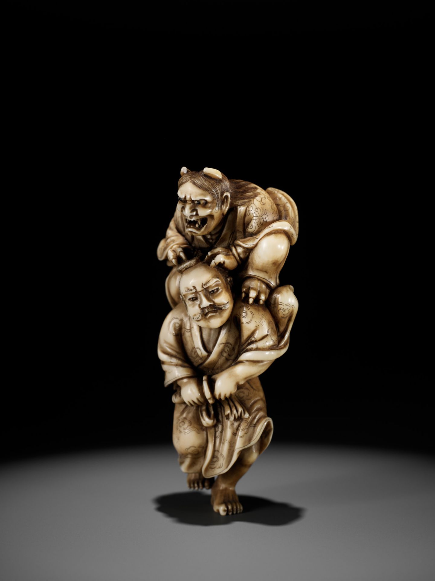 IKKOSAI: A POWERFUL IVORY NETSUKE OF OMORI HIKOSHICHI ENCOUNTERING THE DEMONESS - Bild 11 aus 14