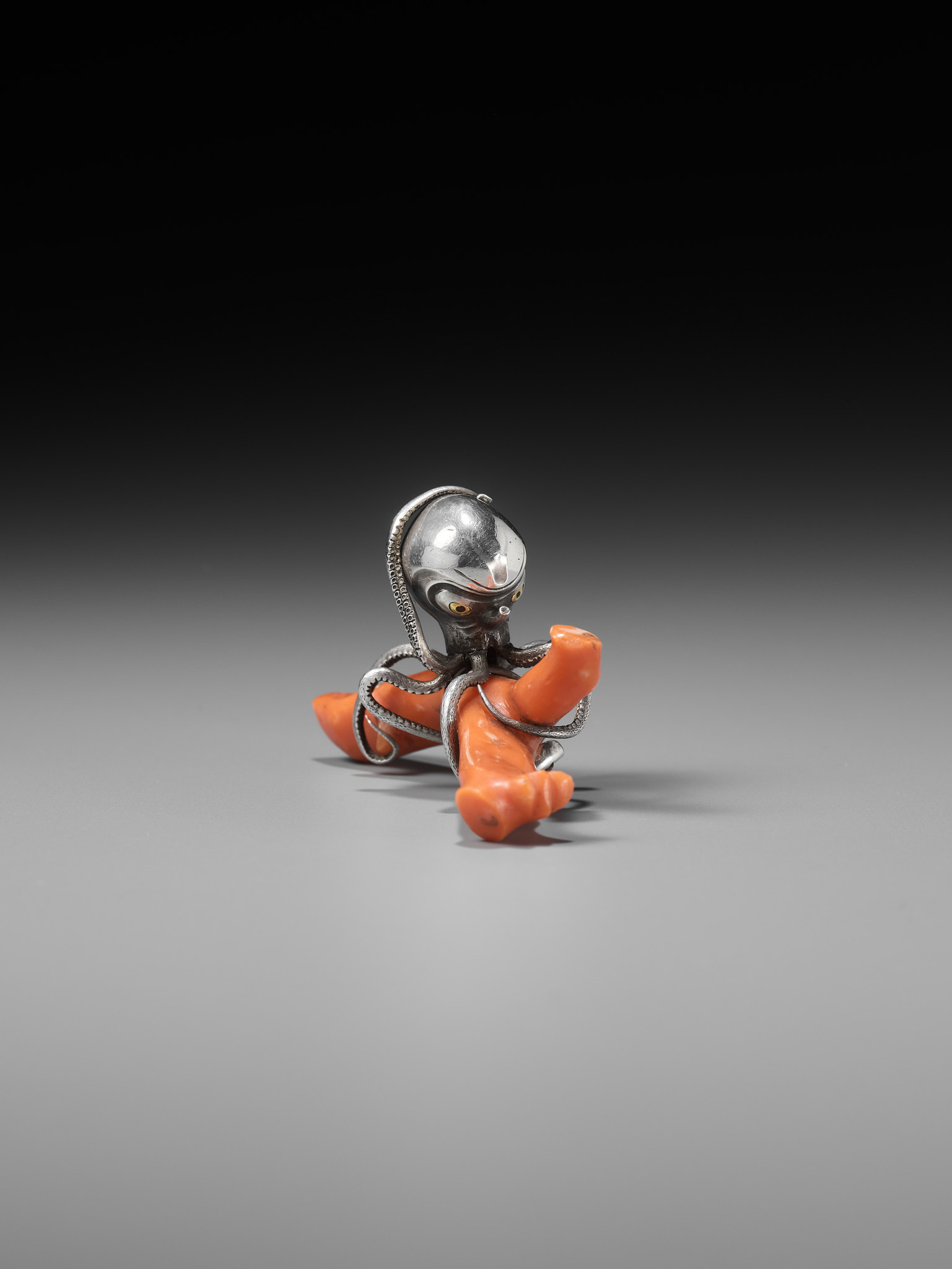 MINKOKU: A LARGE SILVER NETSUKE OF AN OCTOPUS GRASPING A PIECE OF CORAL - Image 11 of 14