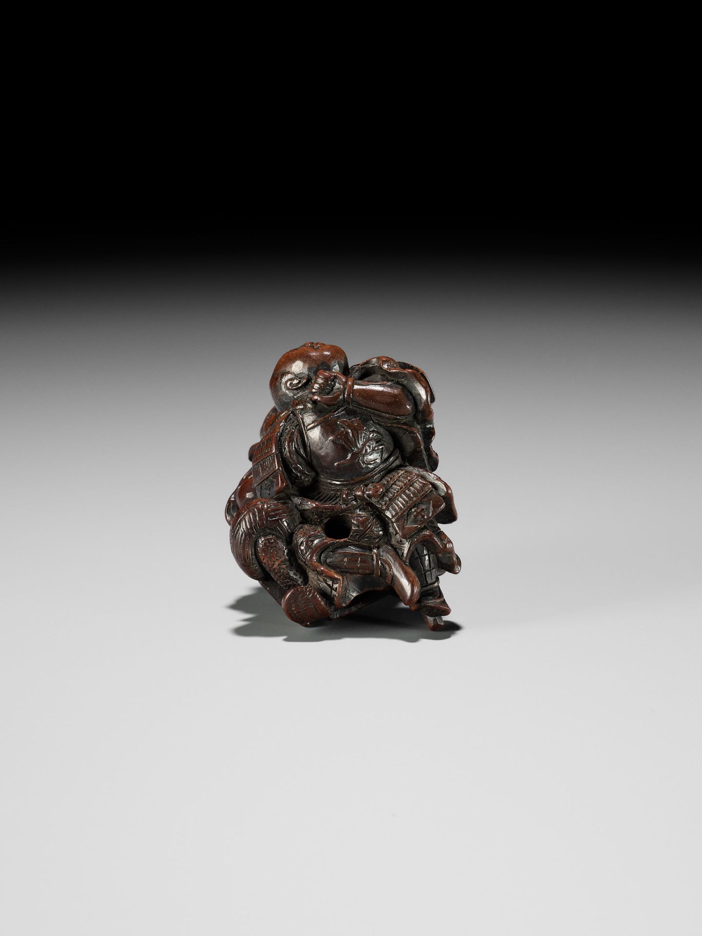 MASATOSHI: A RARE WOOD NETSUKE OF KUMAGAI NAOZANE AND TAIRA ATSUMORI IN COMBAT - Bild 14 aus 15