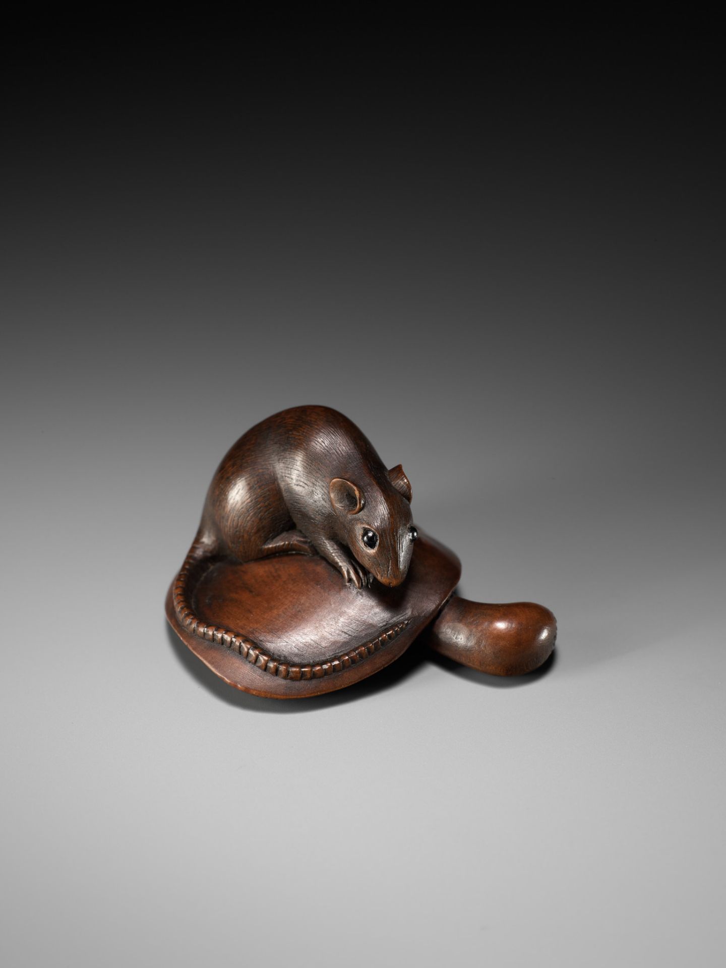 MASANAO: A FINE WOOD NETSUKE OF A RAT ON A MUSHROOM - Image 10 of 11