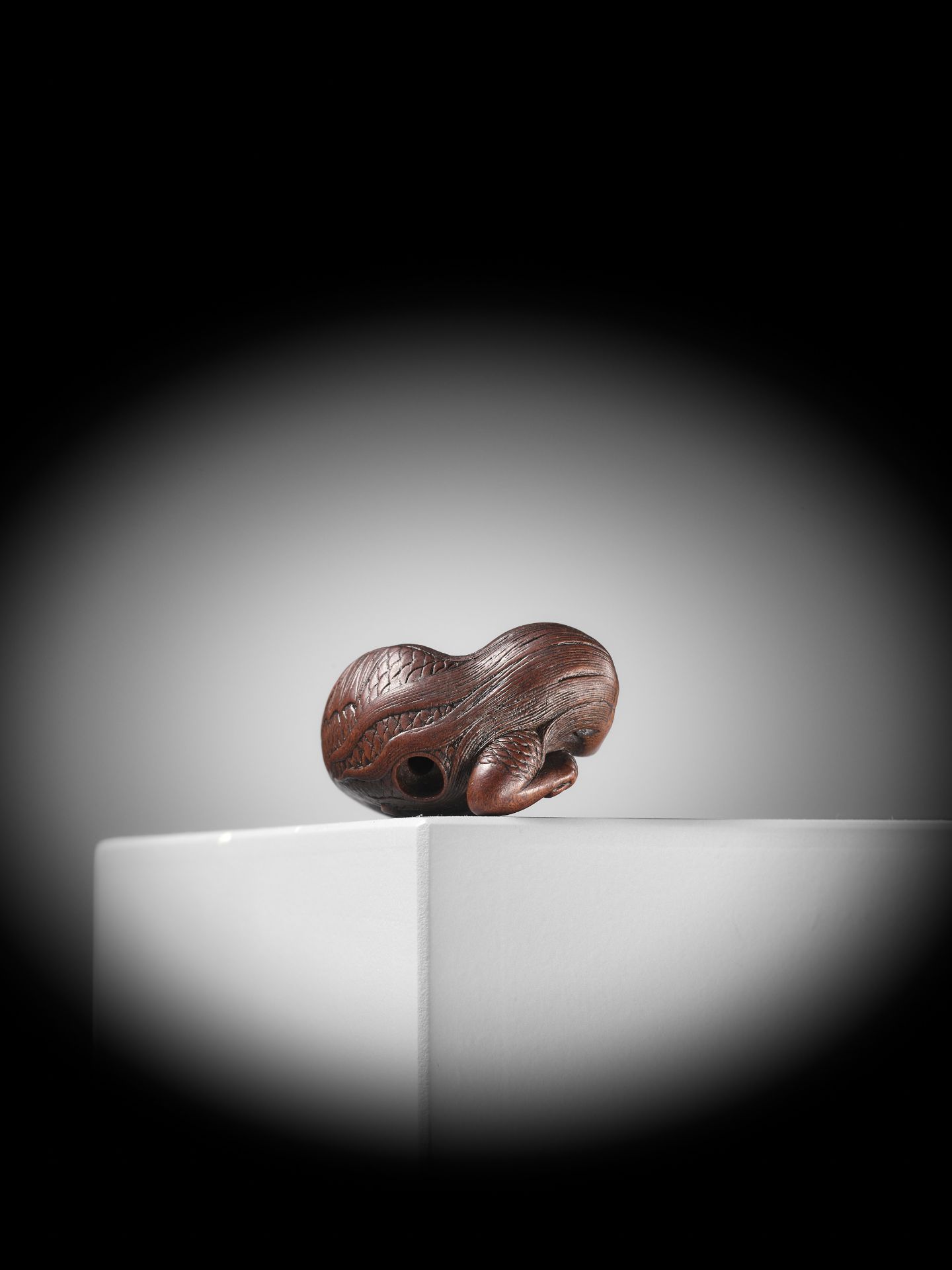 TADATOSHI: A SUPERB NAGOYA SCHOOL WOOD NETSUKE OF A NINGYO (MERMAID) - Bild 11 aus 14