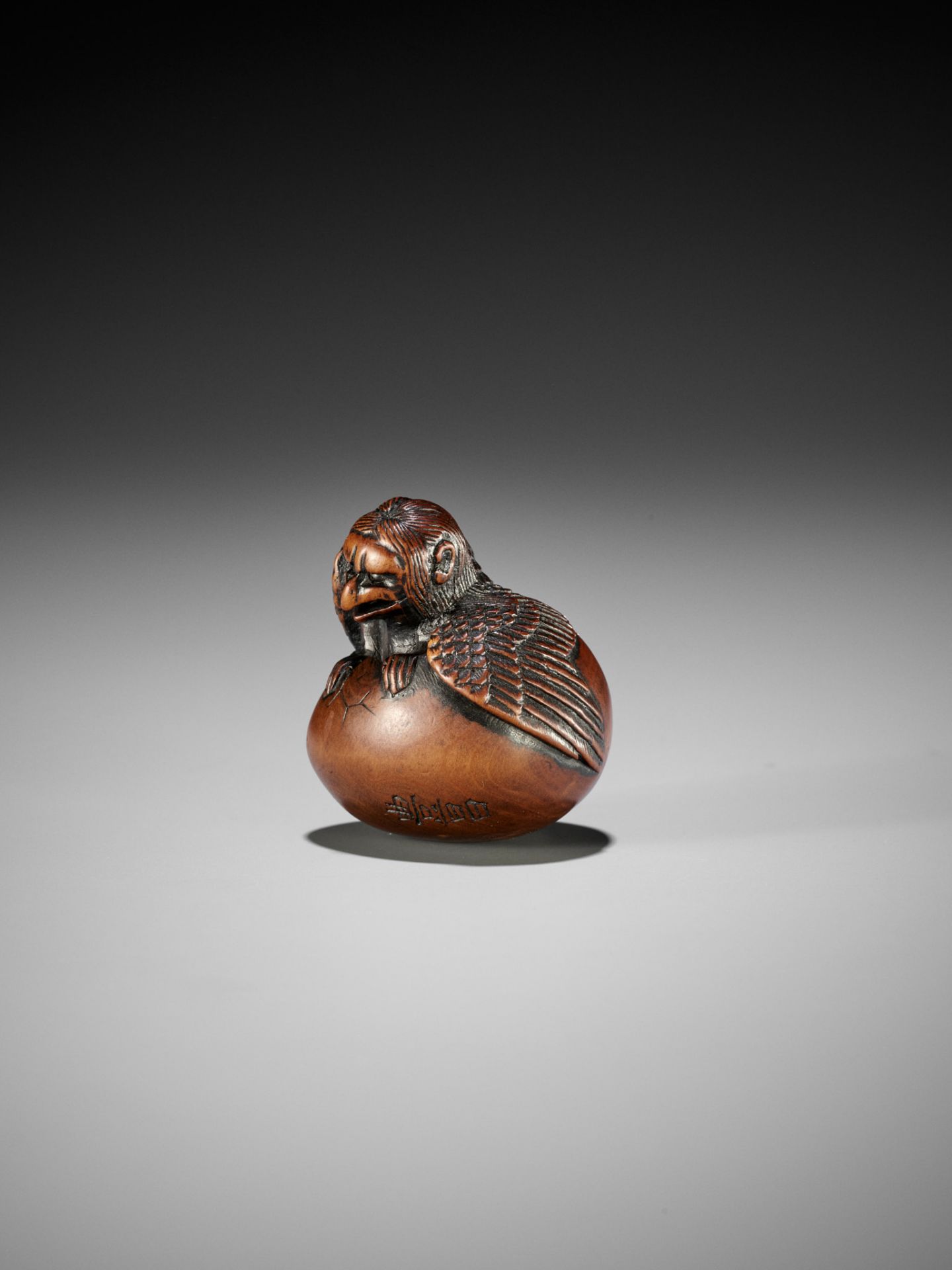 NAITO TOYOMASA: A FINE WOOD NETSUKE OF A HATCHING TENGU (TENGU NO TOMAGO) - Bild 9 aus 16