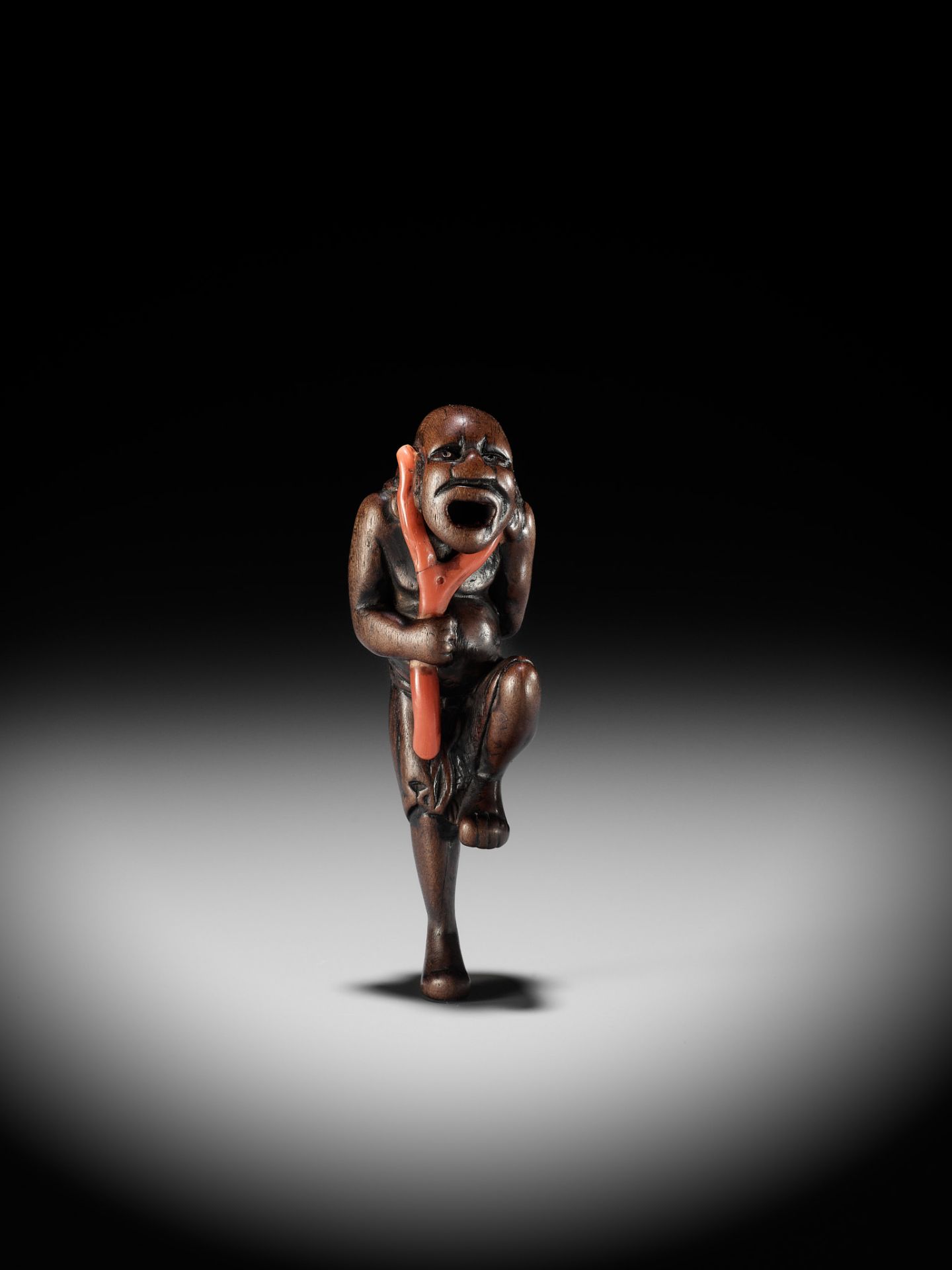 A POWERFUL WOOD NETSUKE OF A SOUTH SEA CORAL DIVER - Image 8 of 13