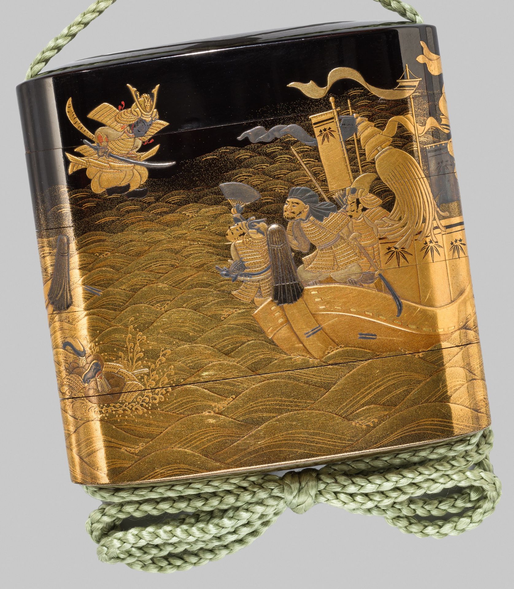 KAJIKAWA BUNRYUSAI: A MAGNIFICENT LACQUER FOUR-CASE INRO DEPICTING YOSHITSUNE'S JUMP AT DAN-NO-URA - Image 2 of 9