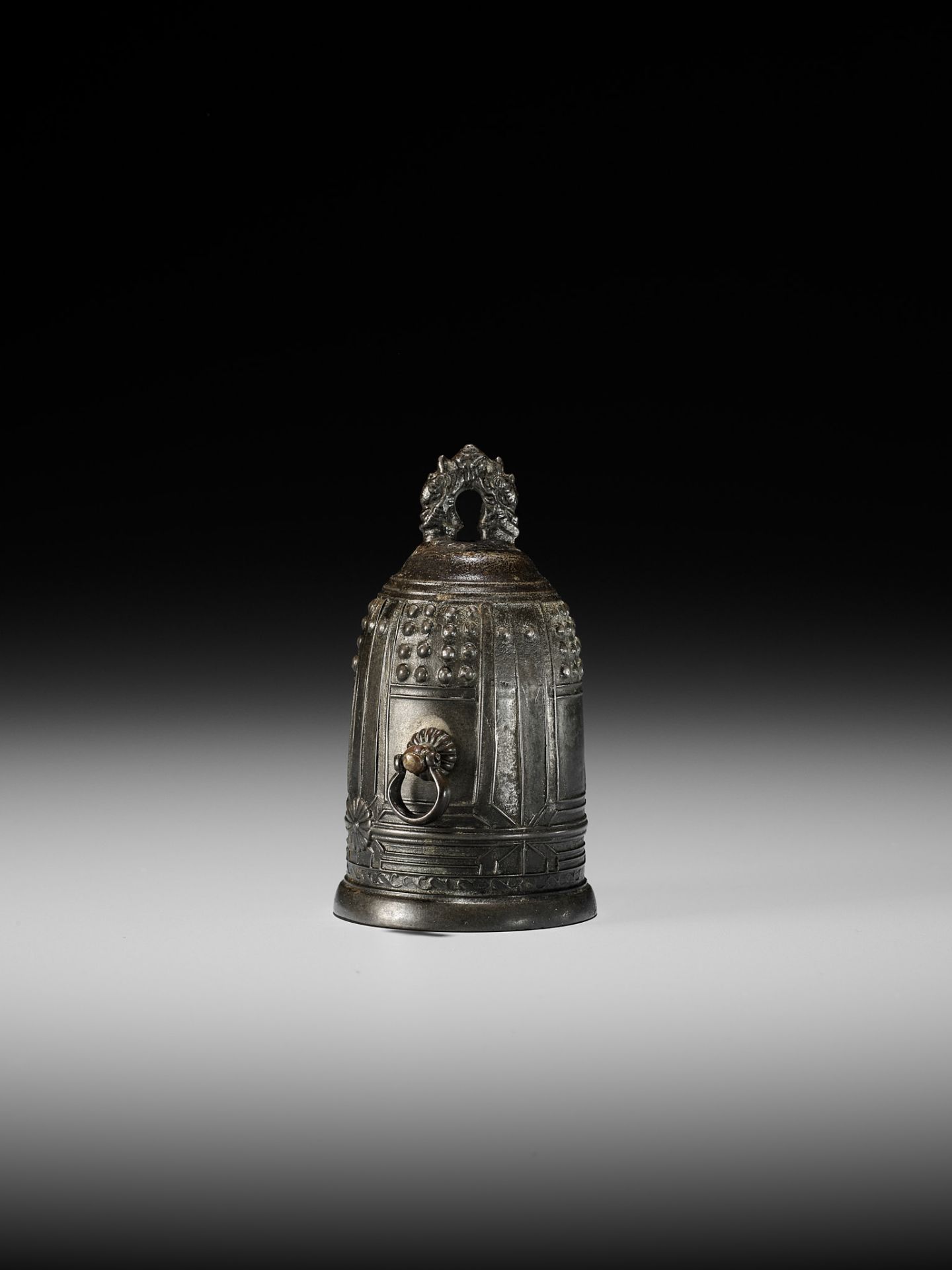 A VERY RARE BRONZE NETSUKE OF A TEMPLE BELL, BONSHO - Image 5 of 8