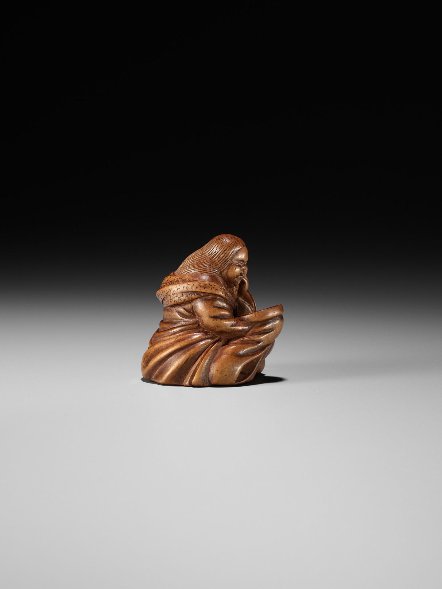 JOBUN: A VERY RARE WOOD NETSUKE OF OKAME WITH A SAKE SAUCER - Image 10 of 14