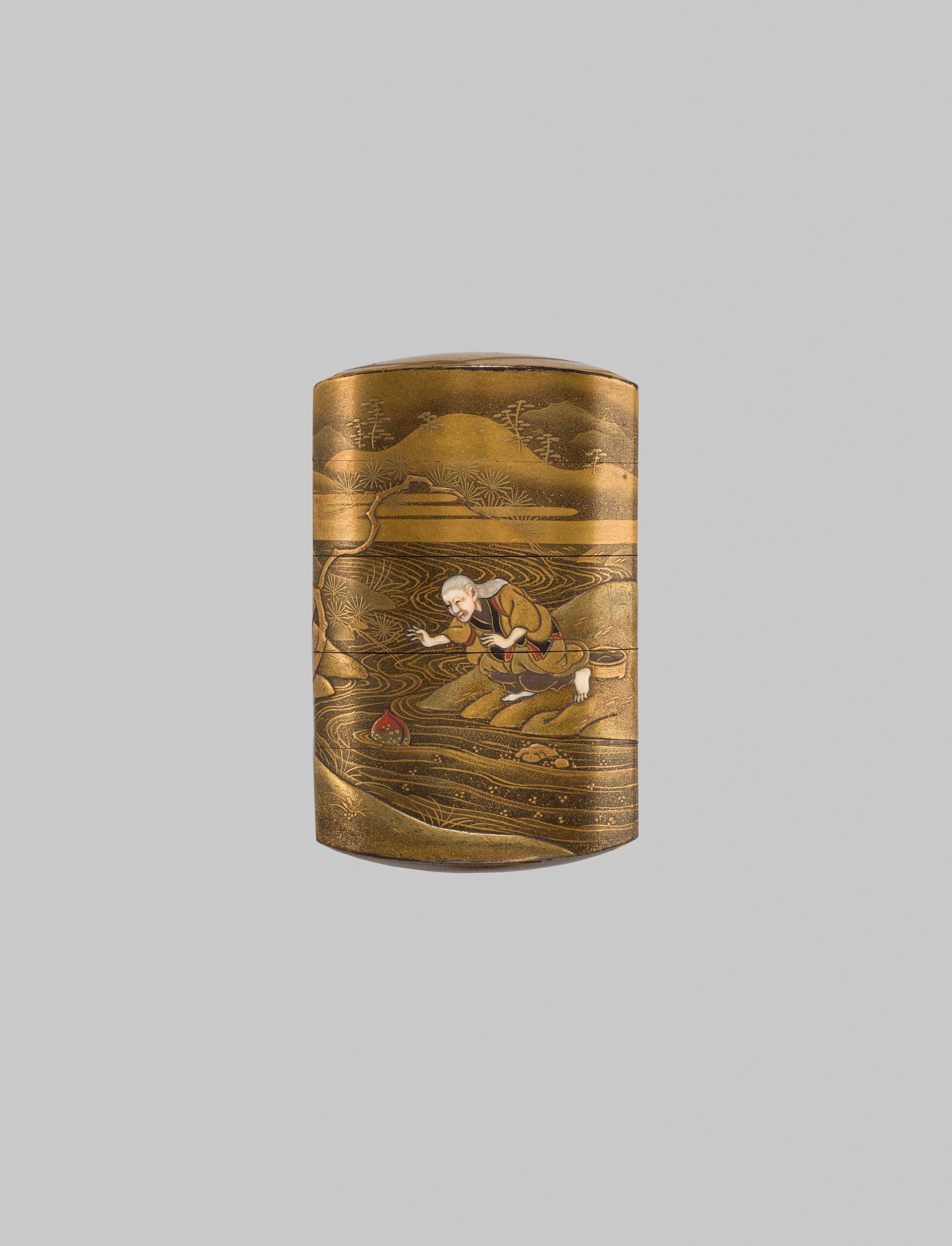 SHOKASAI: A FINE INLAID GOLD LACQUER FOUR-CASE INRO - Image 5 of 7