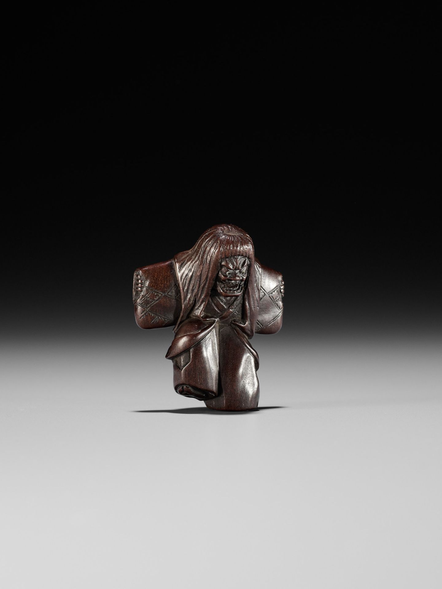 A DRAMATIC WOOD NETSUKE OF A NOH DANCER, ATTRIBUTED TO MIWA - Bild 7 aus 9