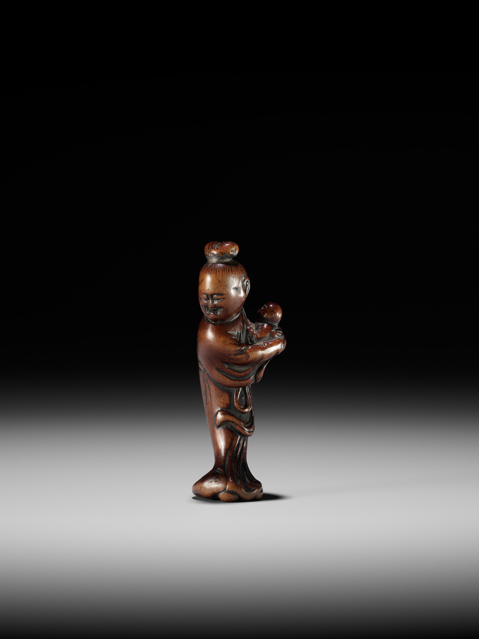 A WOOD NETSUKE OF KAKKYO'S WIFE AND CHILD - Image 2 of 12